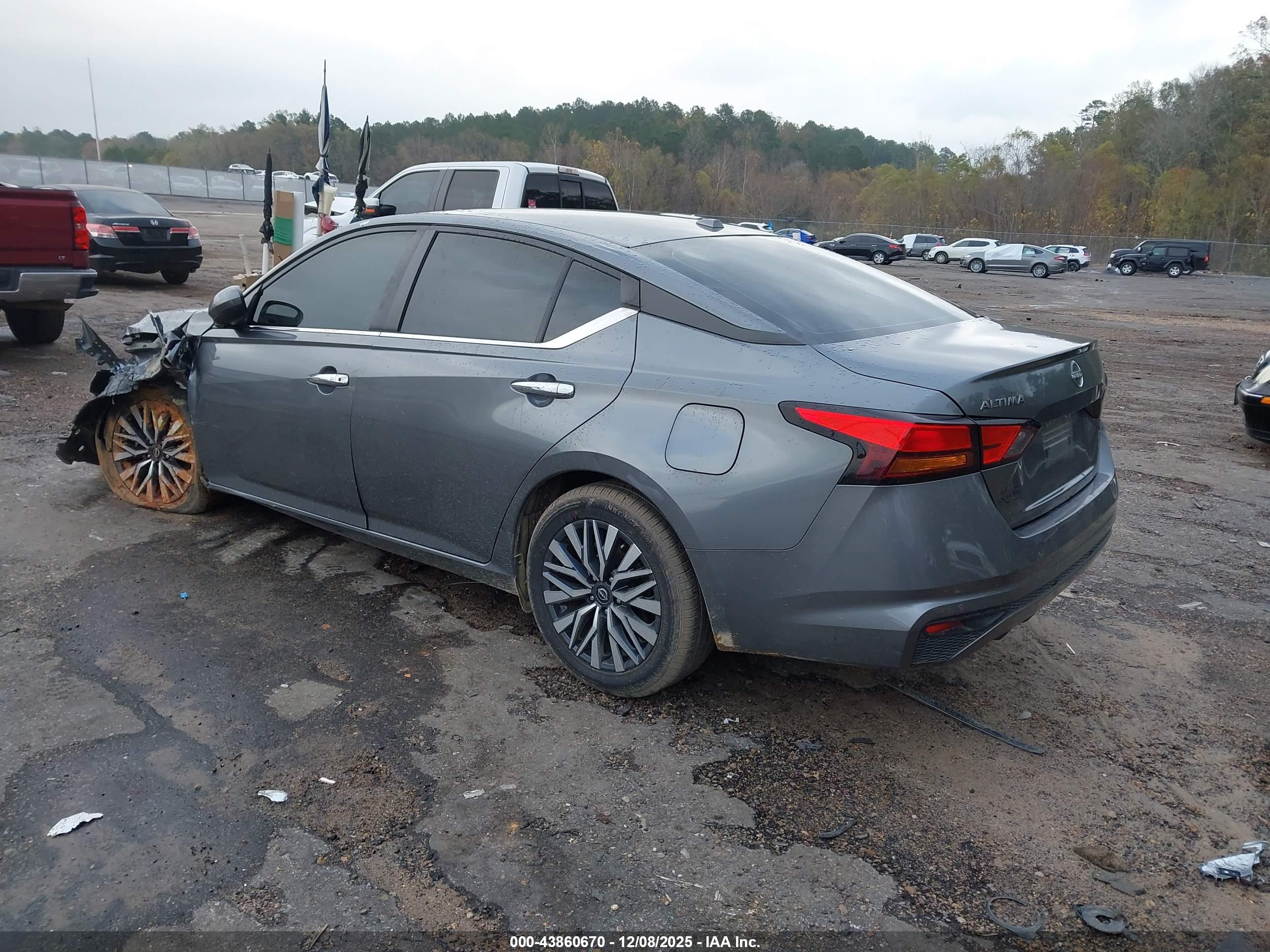 NISSAN ALTIMA image 3