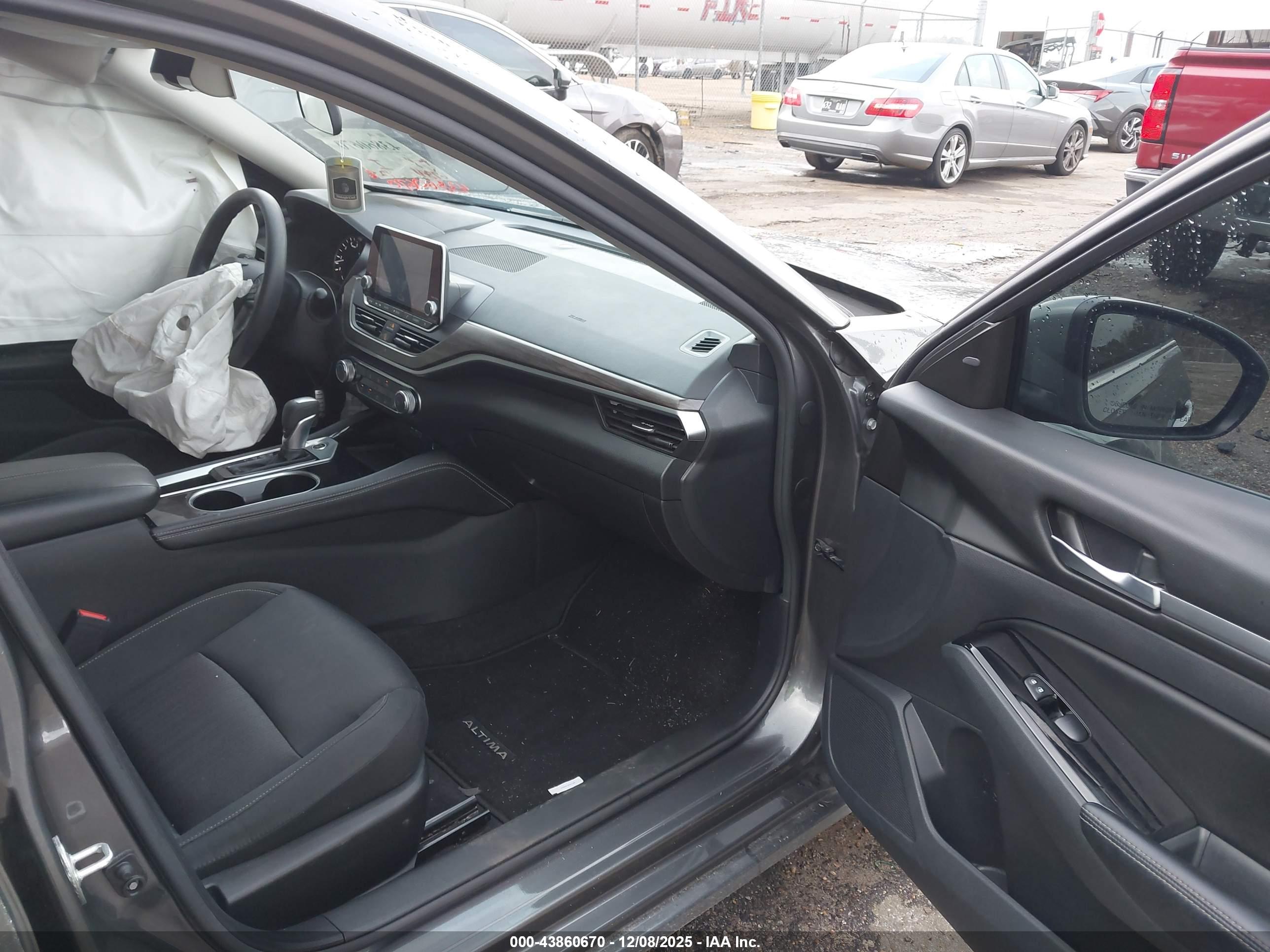 NISSAN ALTIMA image 5