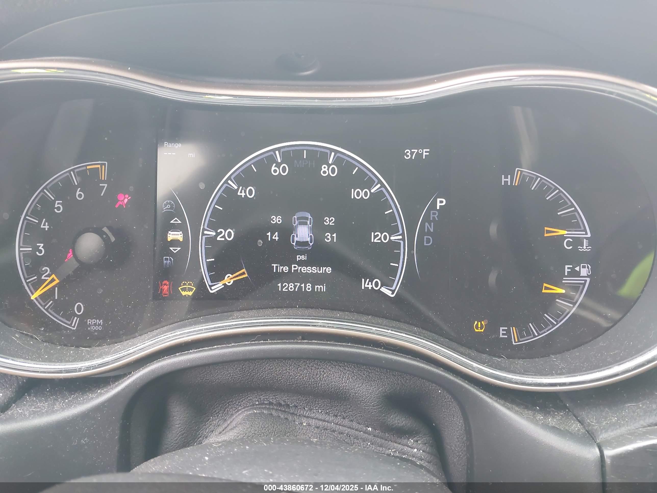 JEEP GRAND image 7