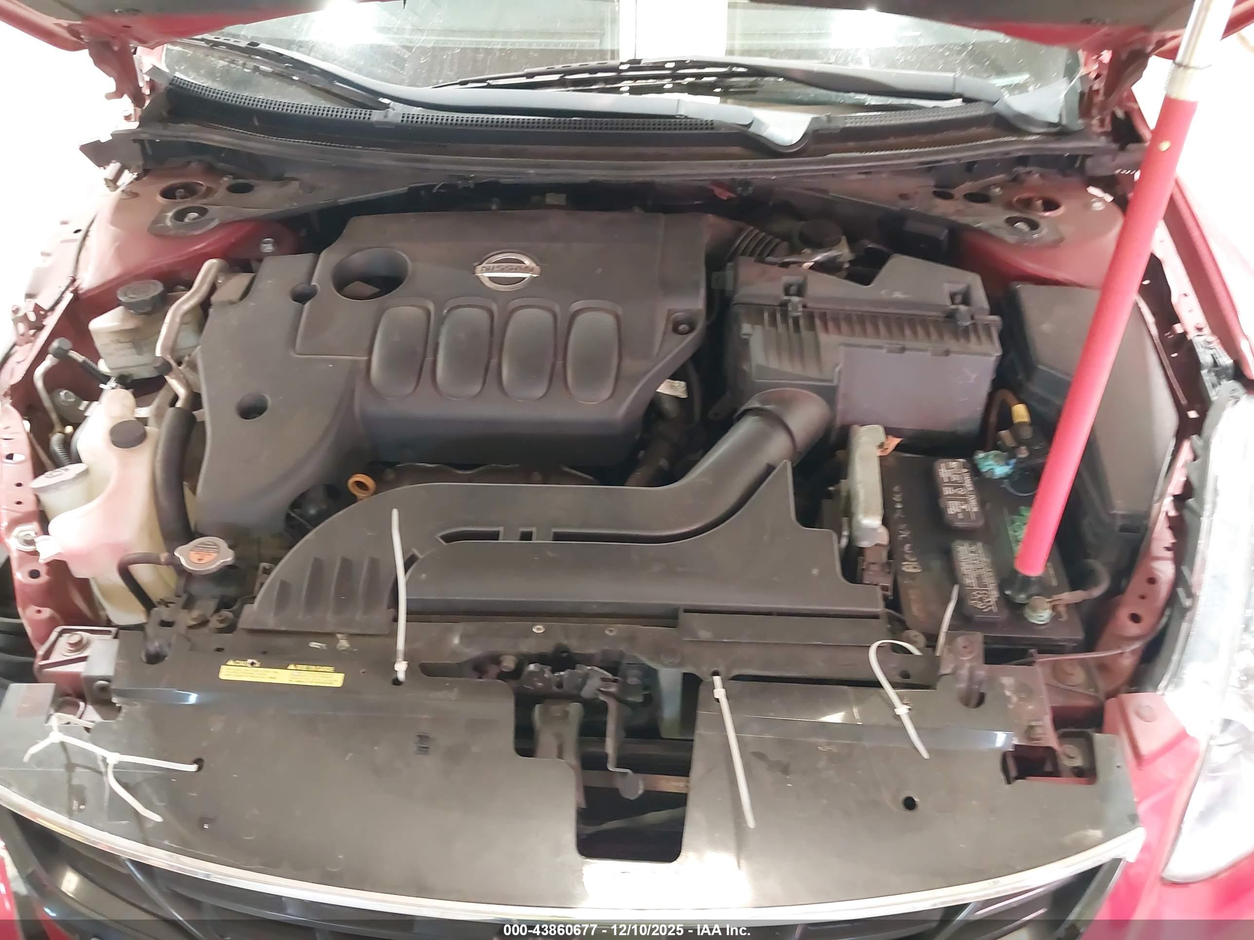NISSAN ALTIMA image 10