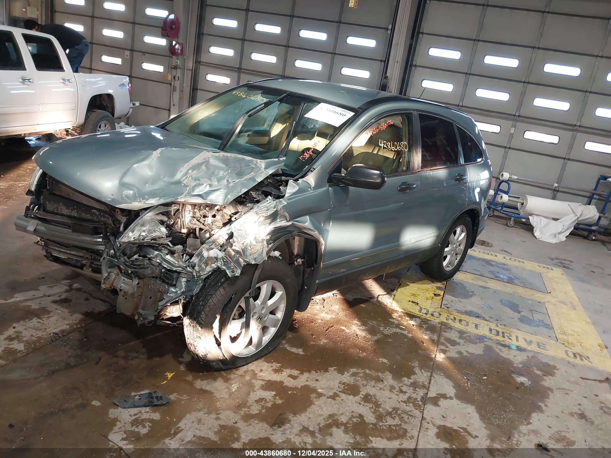 HONDA CR-V image 2