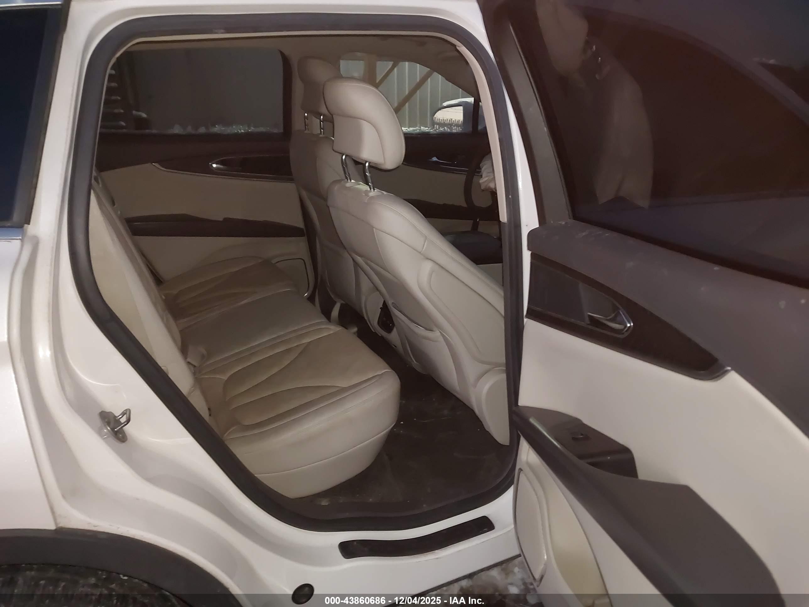 LINCOLN MKX image 8