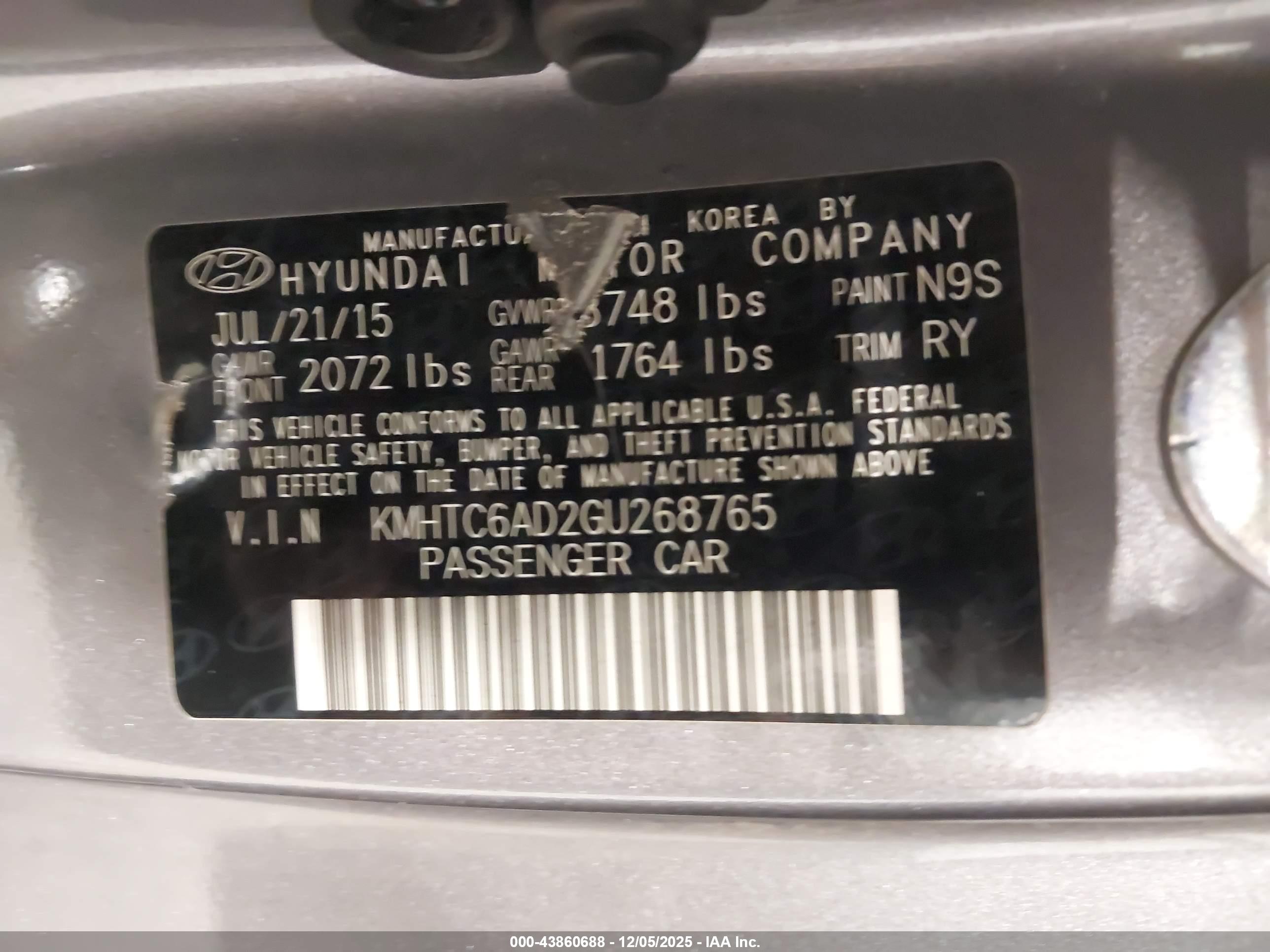 HYUNDAI VELOSTER image 9