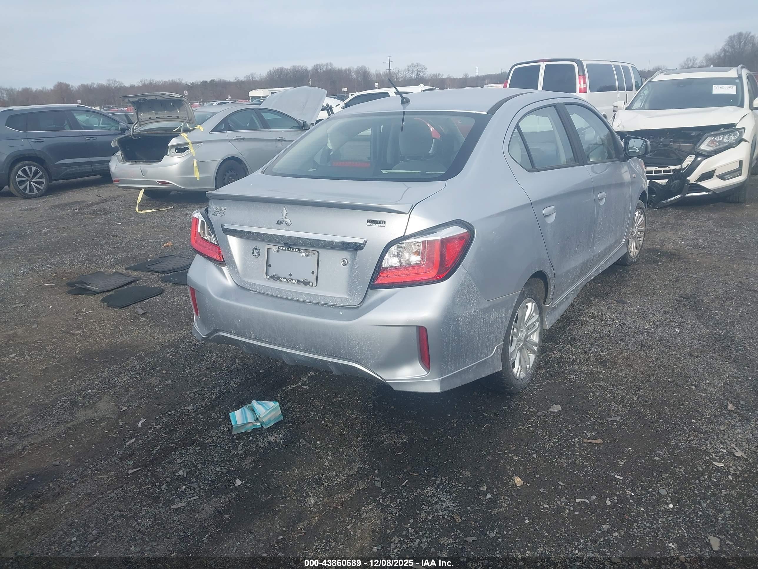 MITSUBISHI MIRAGE image 4