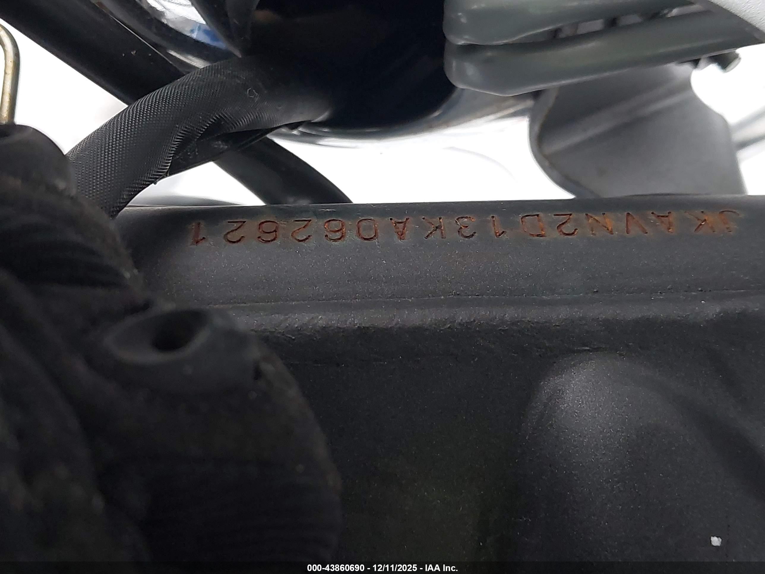 KAWASAKI VN900 image 10