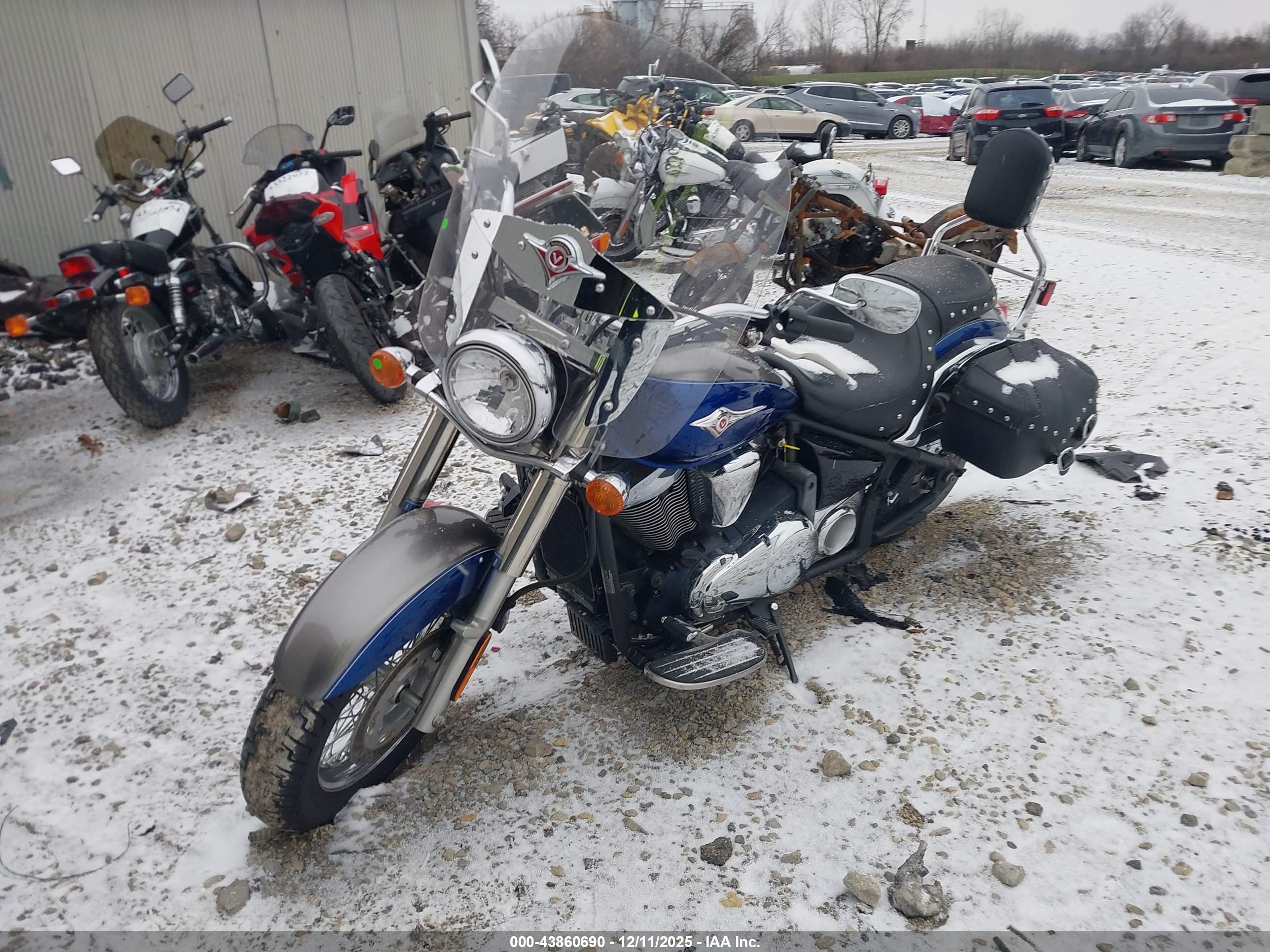 KAWASAKI VN900 image 2