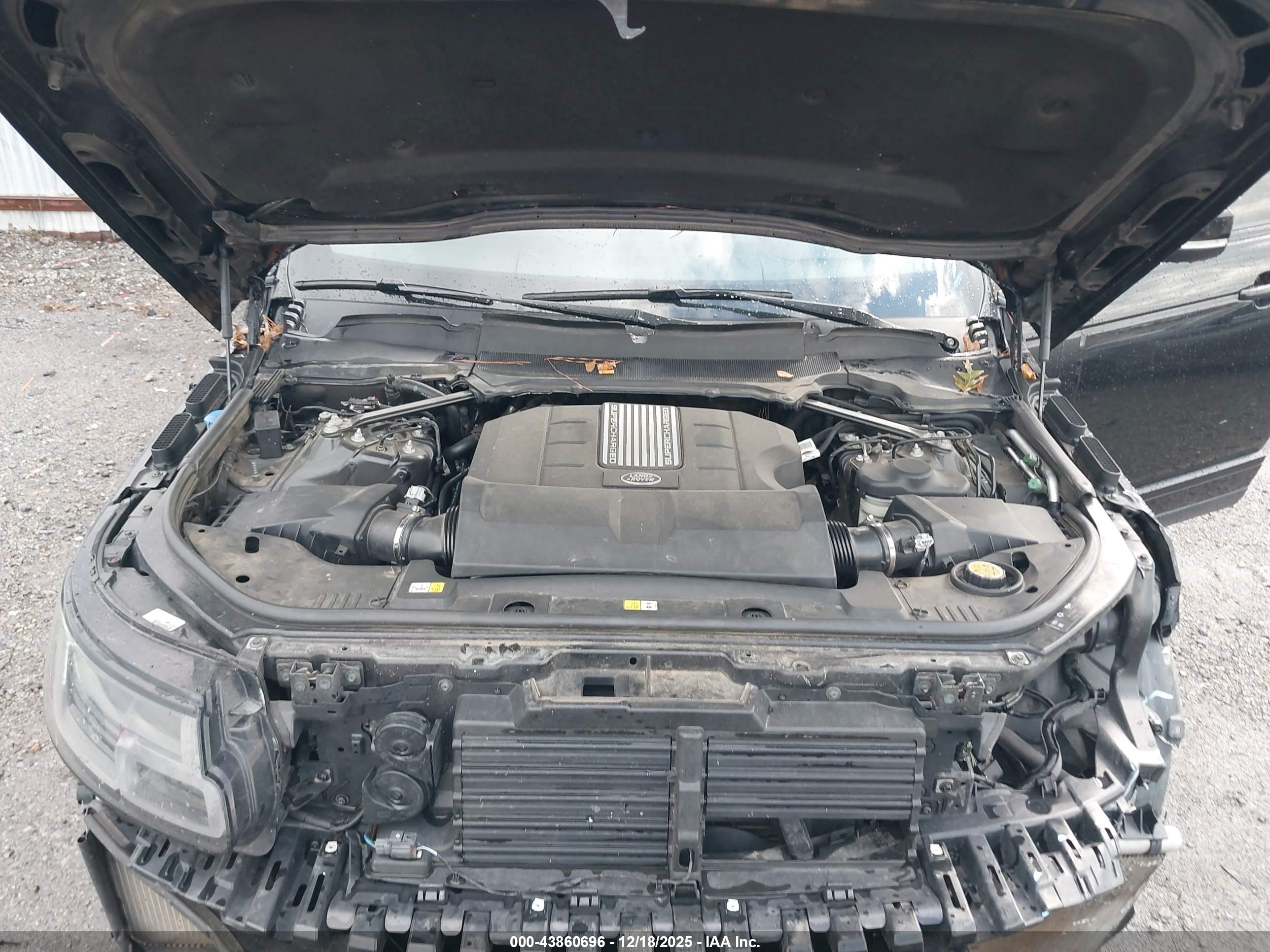 LAND ROVER image 10