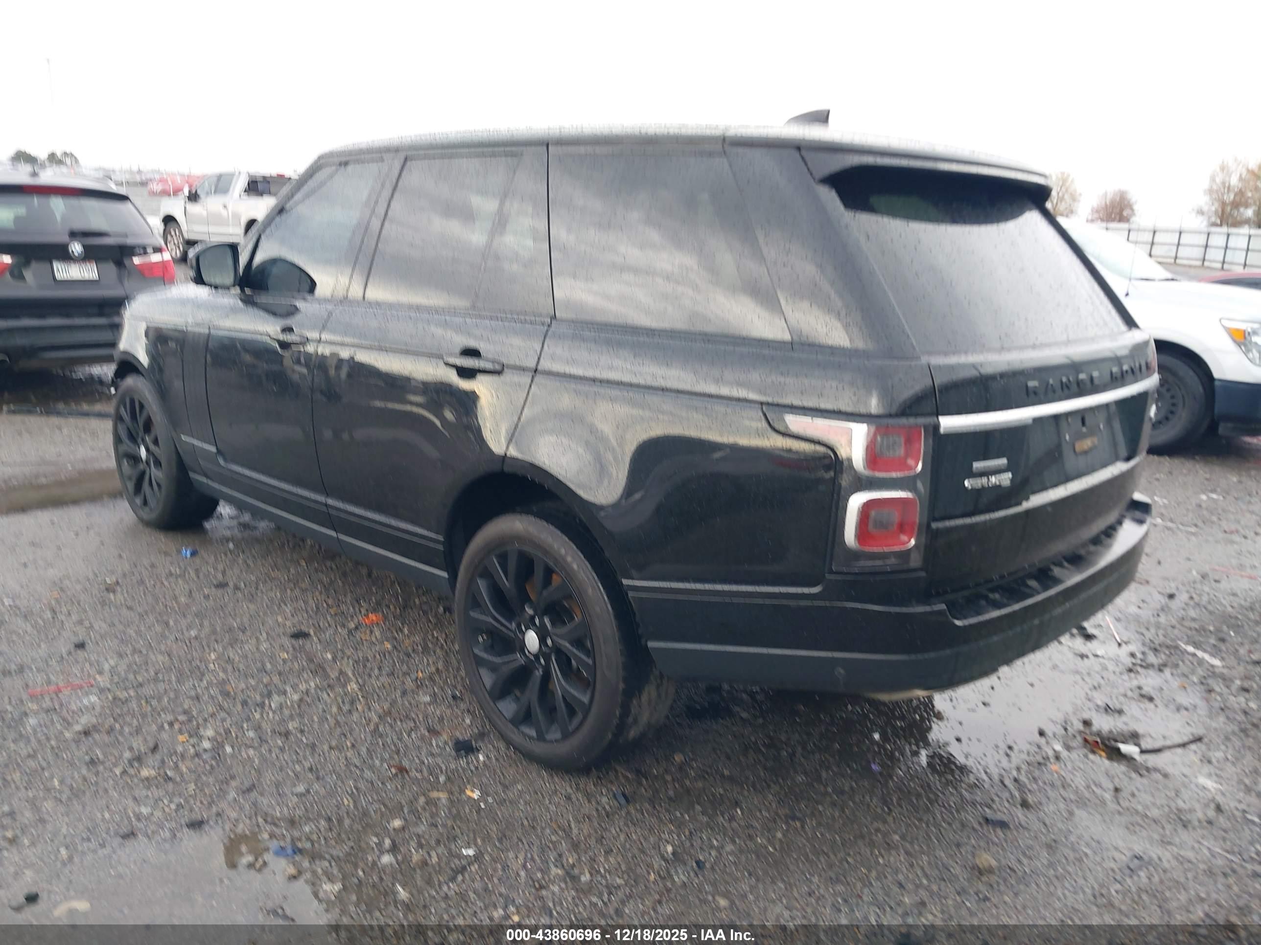 LAND ROVER image 3