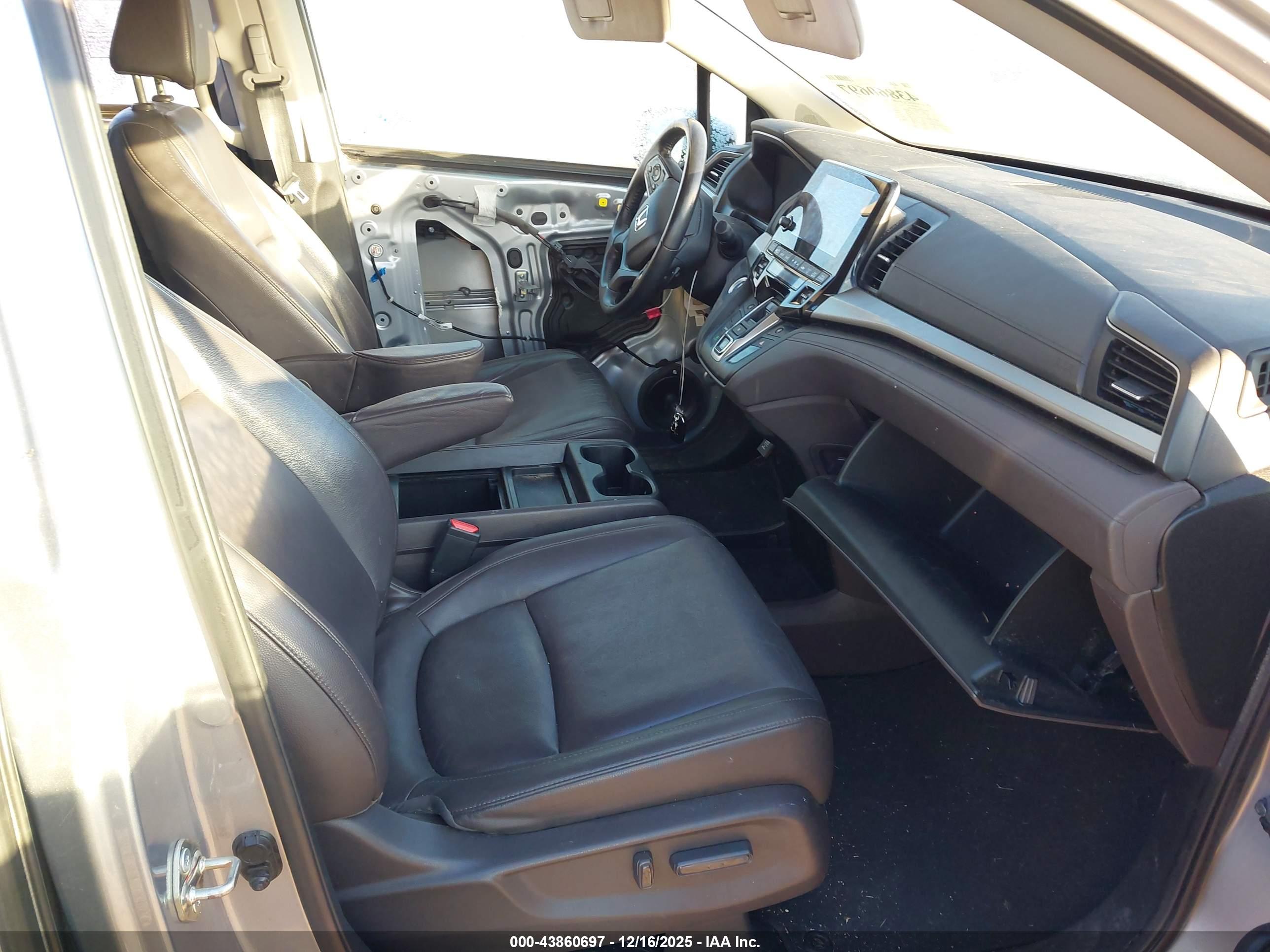 HONDA ODYSSEY image 5