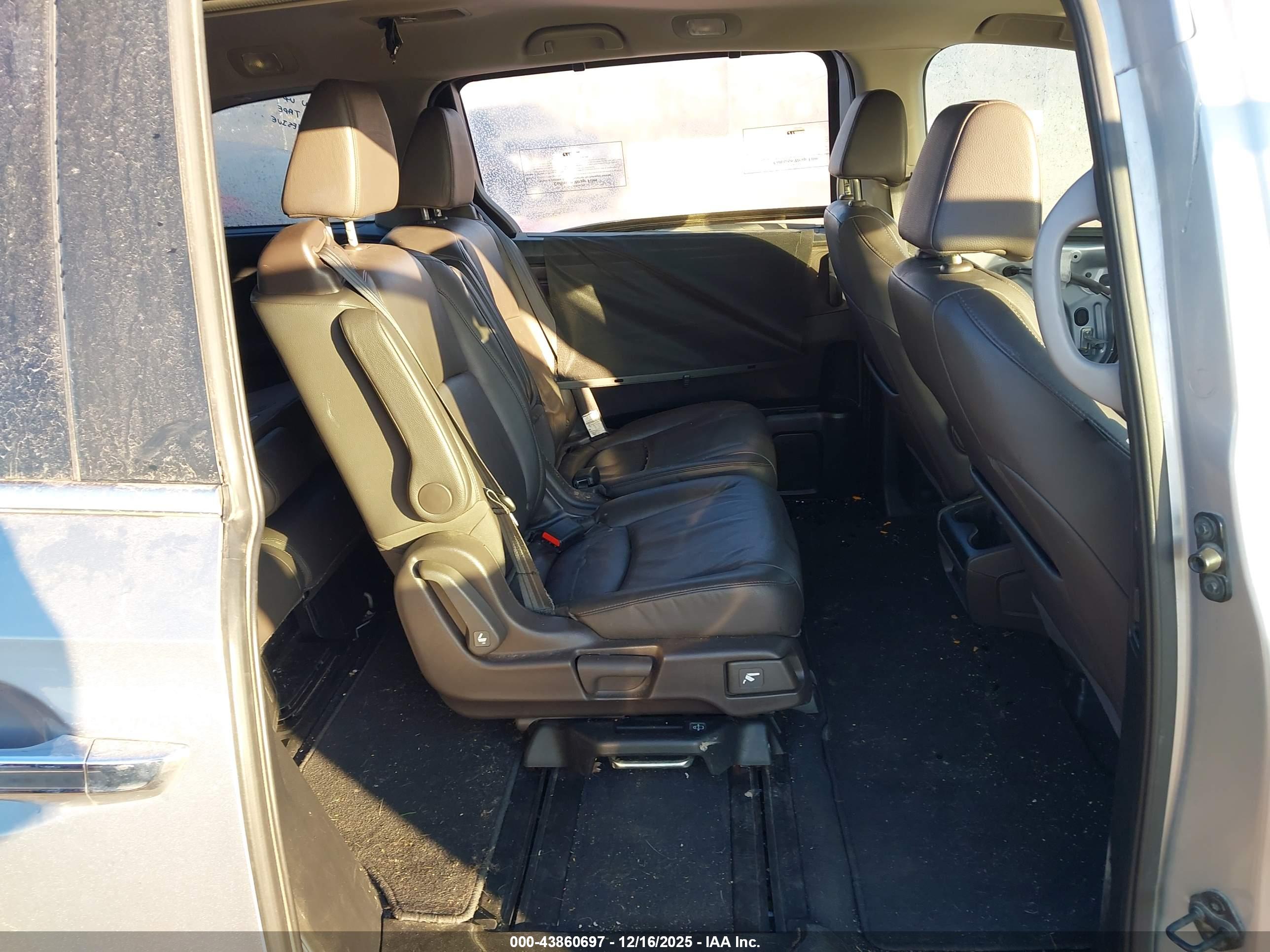 HONDA ODYSSEY image 8