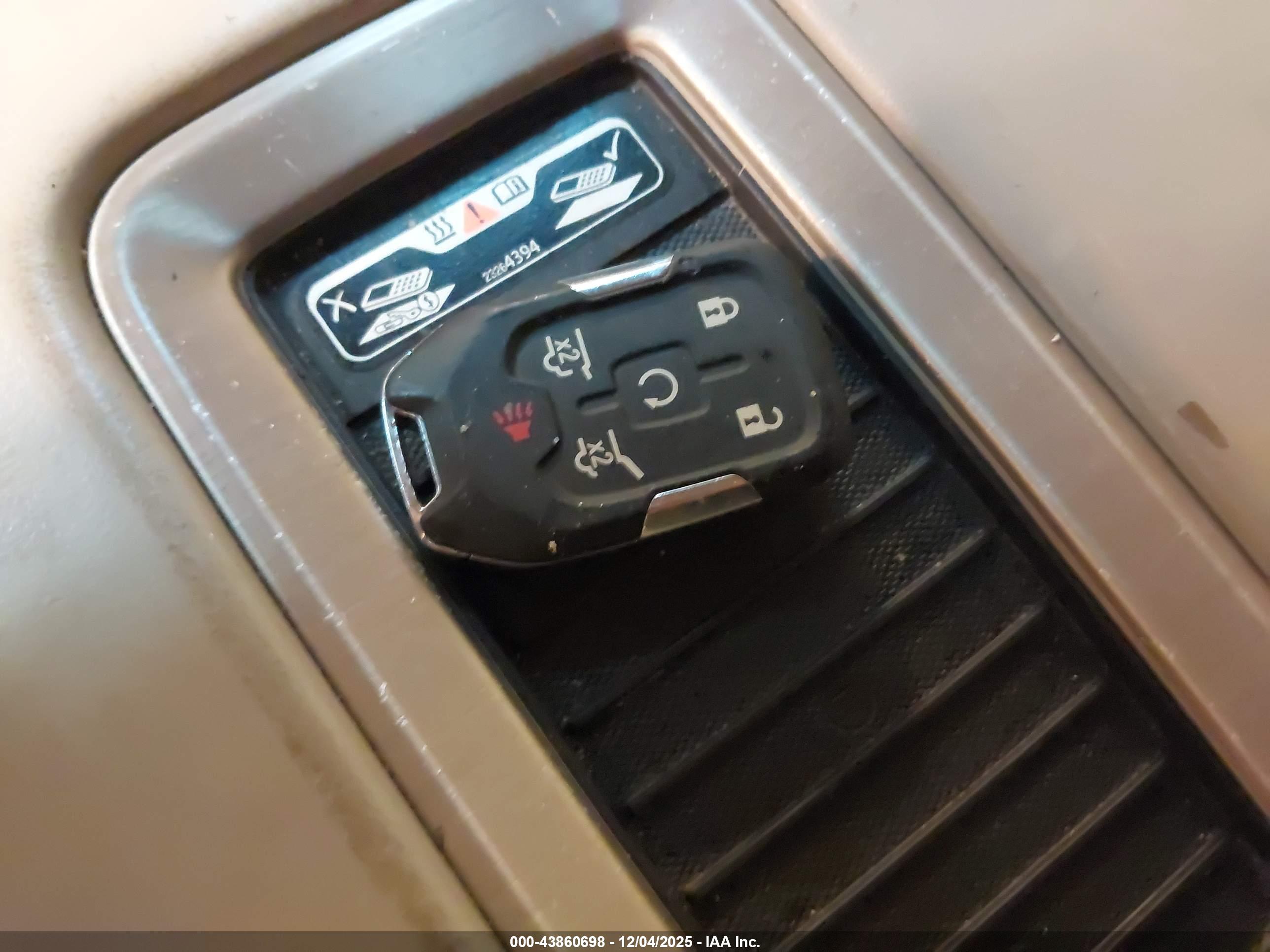 GMC YUKON image 11