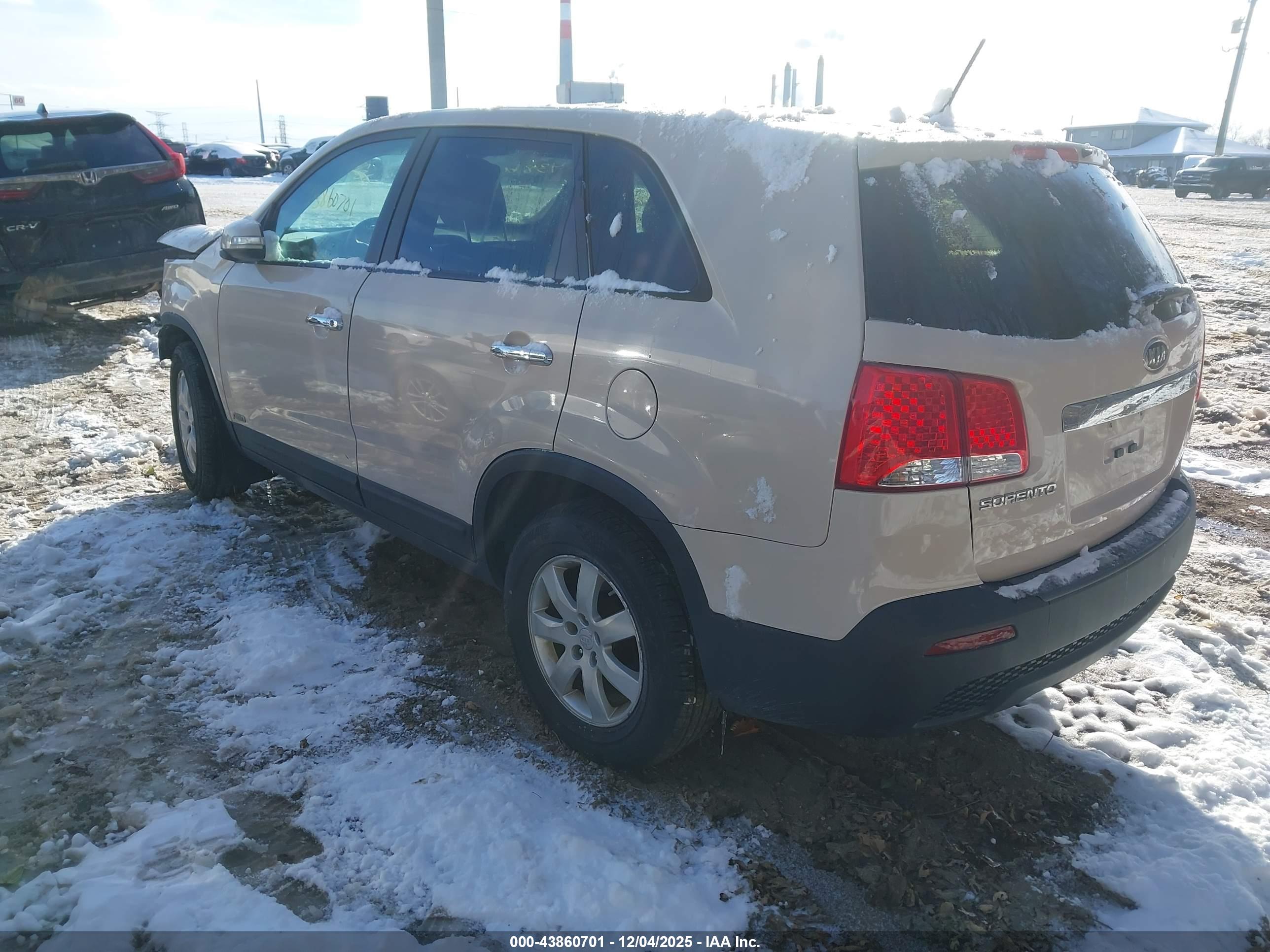 KIA SORENTO image 3