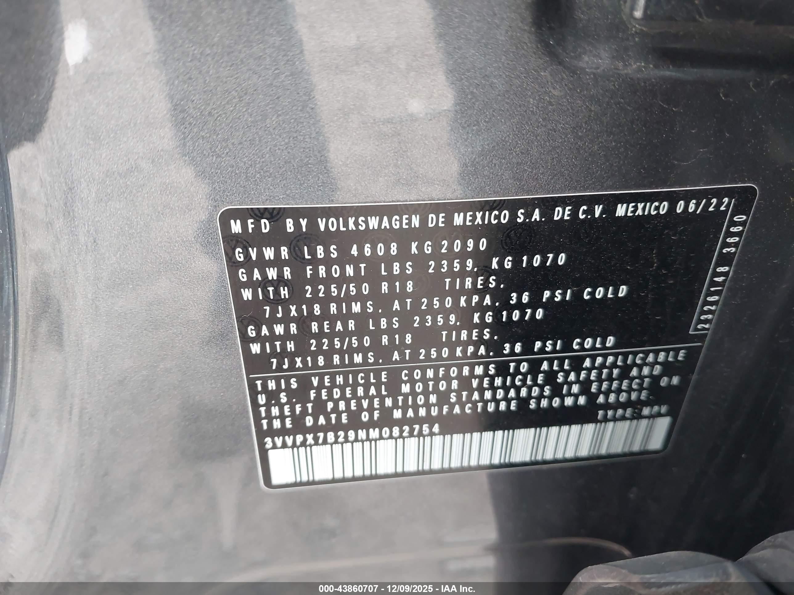 VOLKSWAGEN TAOS image 9