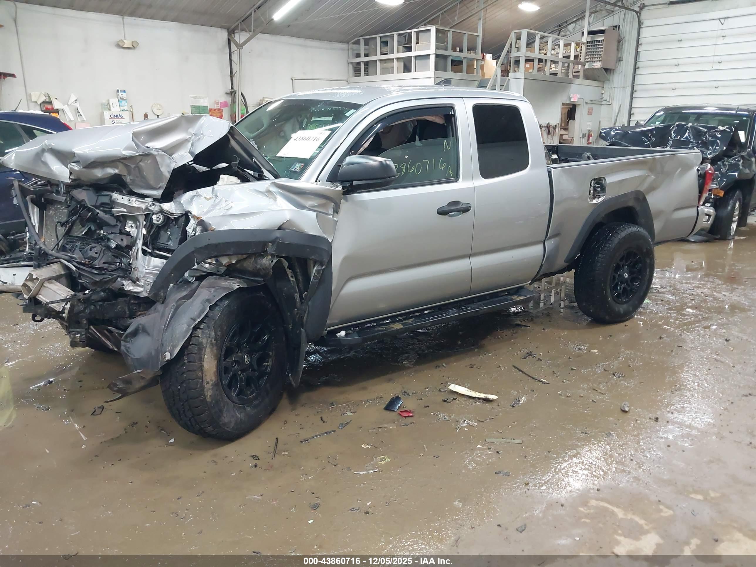 TOYOTA TACOMA image 2