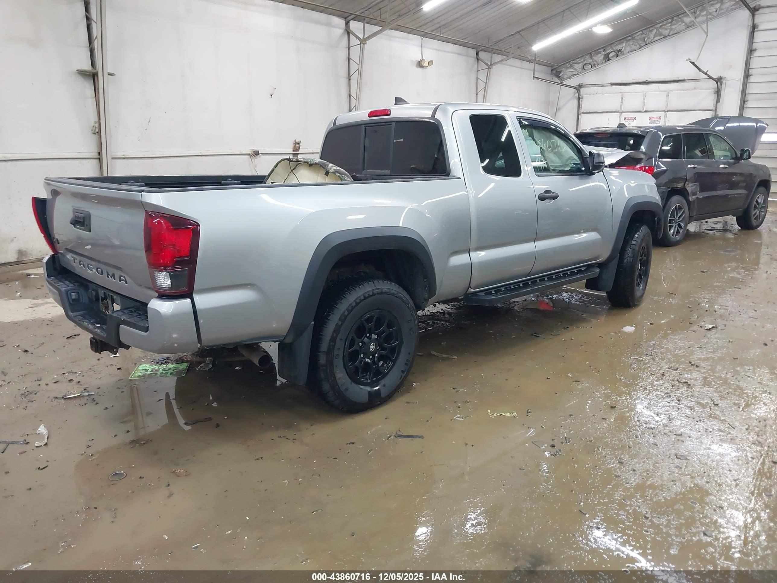TOYOTA TACOMA image 4
