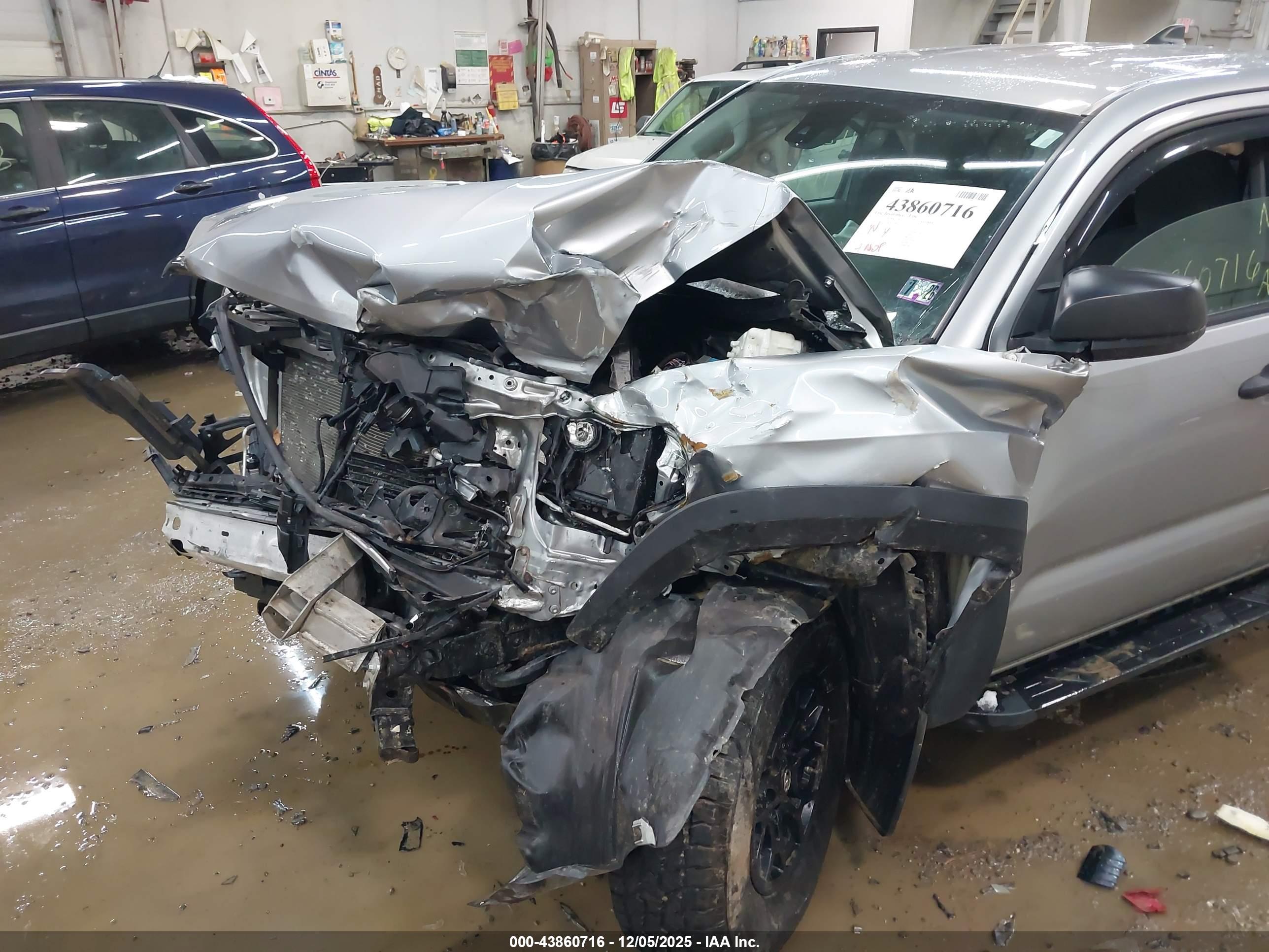 TOYOTA TACOMA image 6