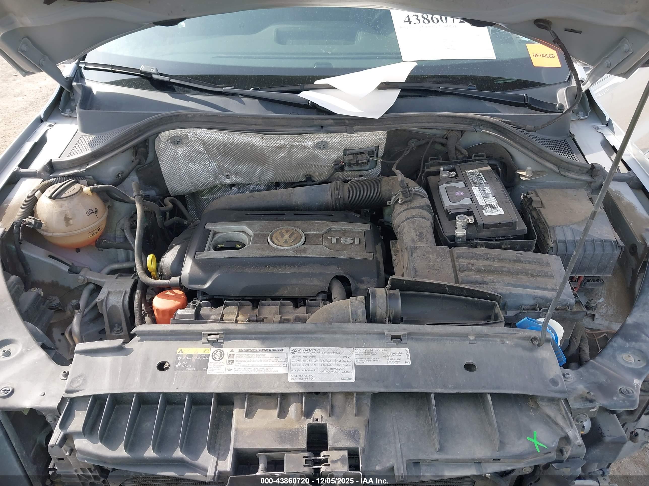 VOLKSWAGEN TIGUAN image 10