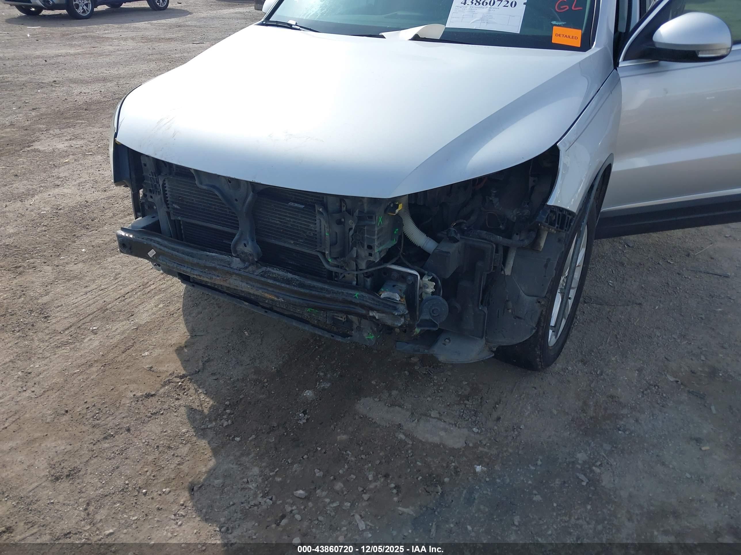 VOLKSWAGEN TIGUAN image 6