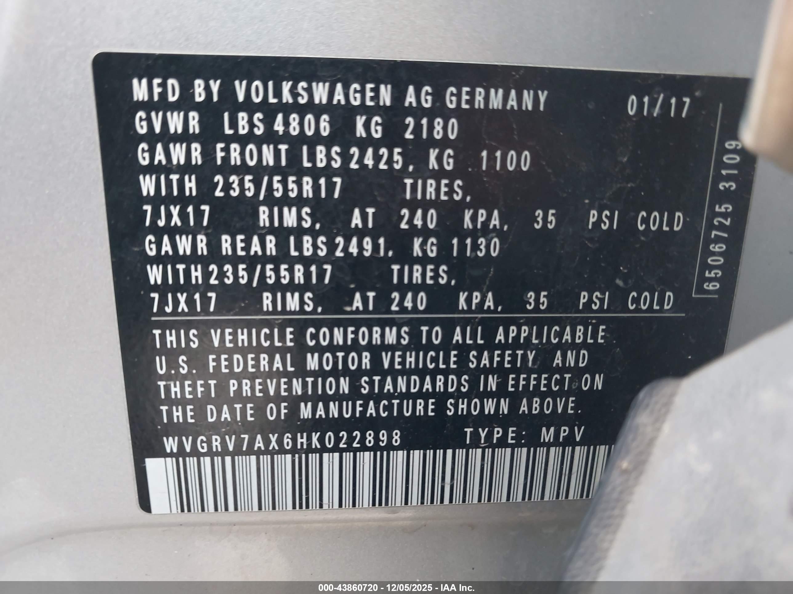 VOLKSWAGEN TIGUAN image 9
