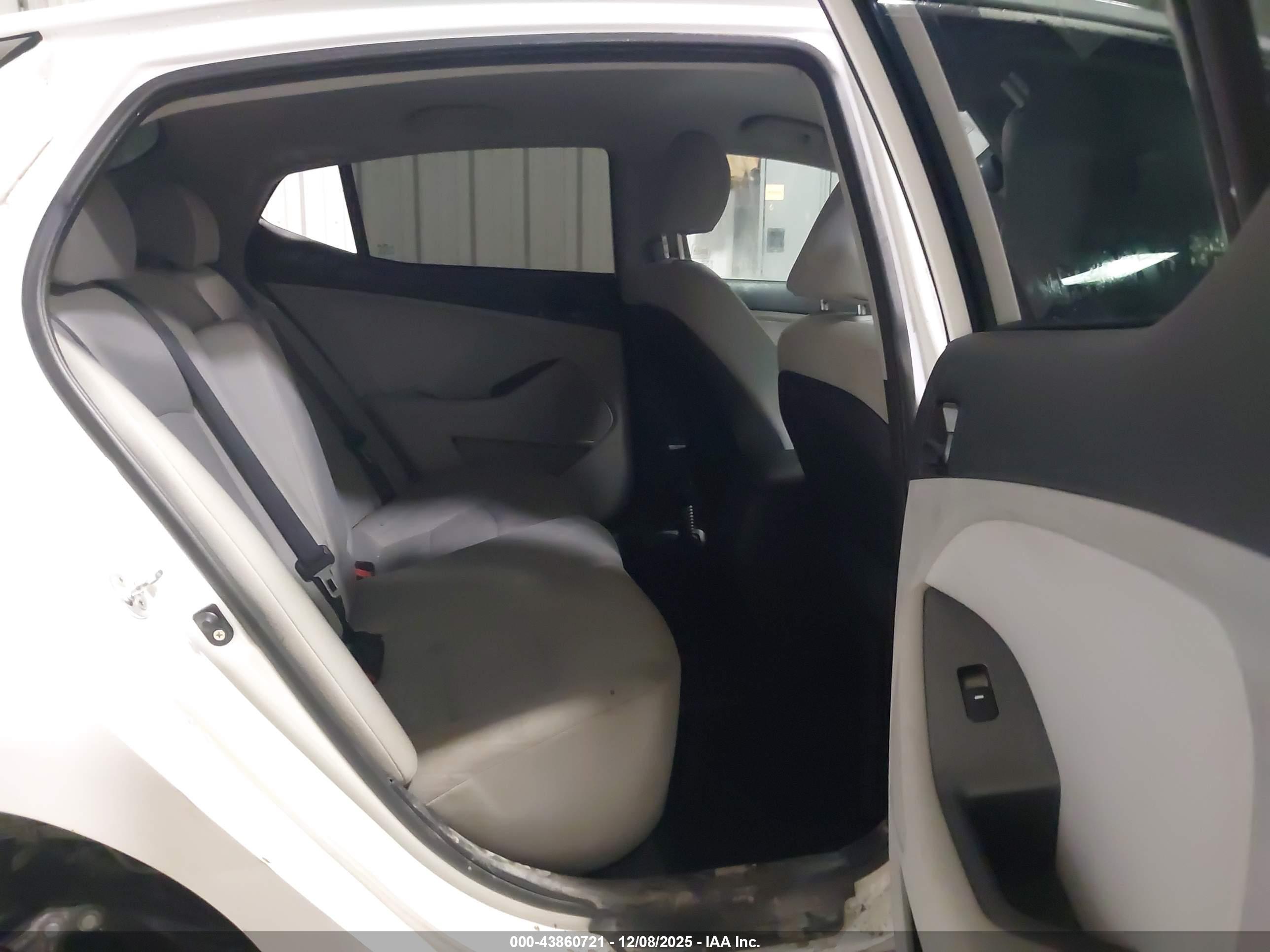 KIA OPTIMA image 8