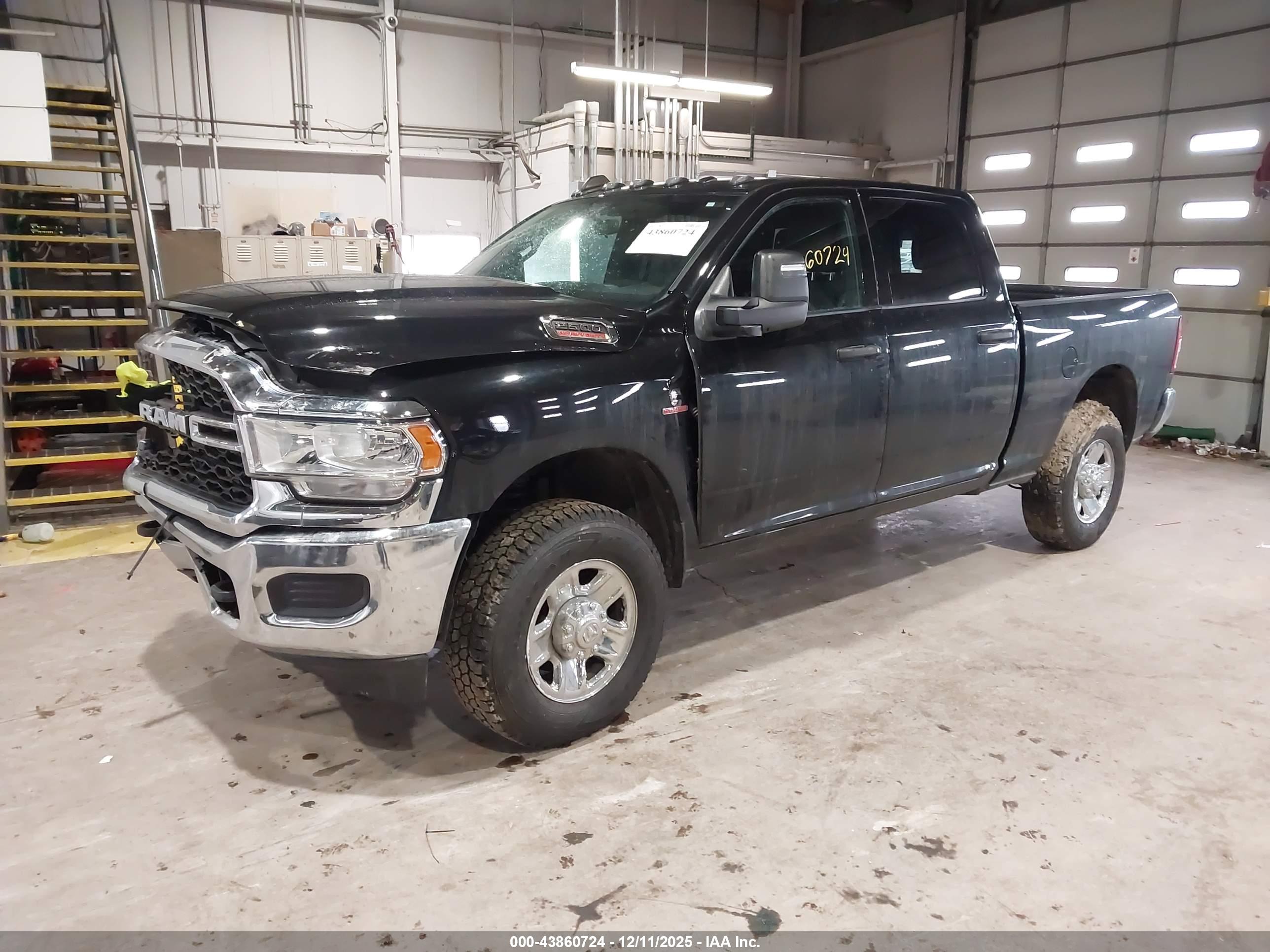 RAM 2500 image 2