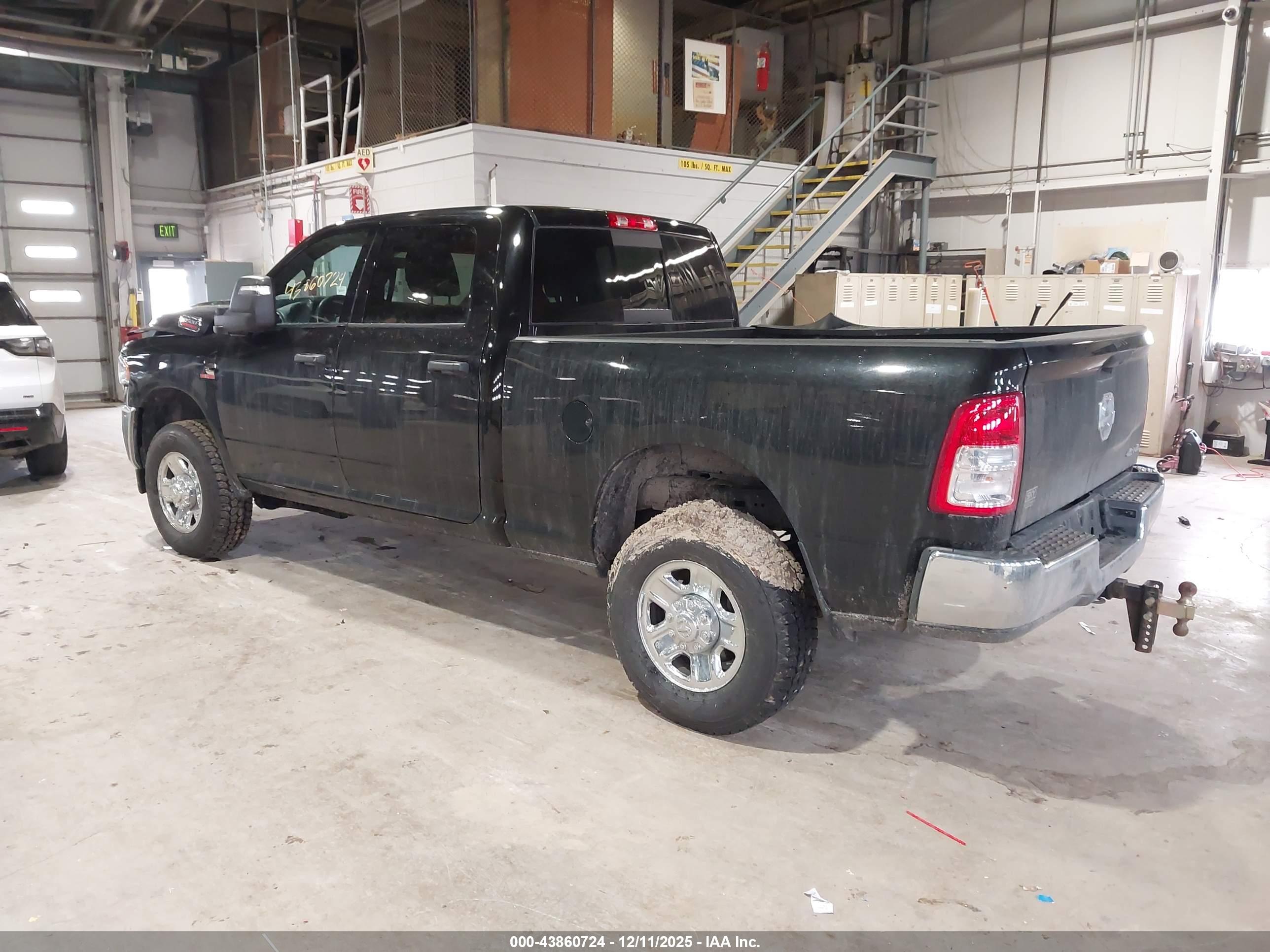 RAM 2500 image 3