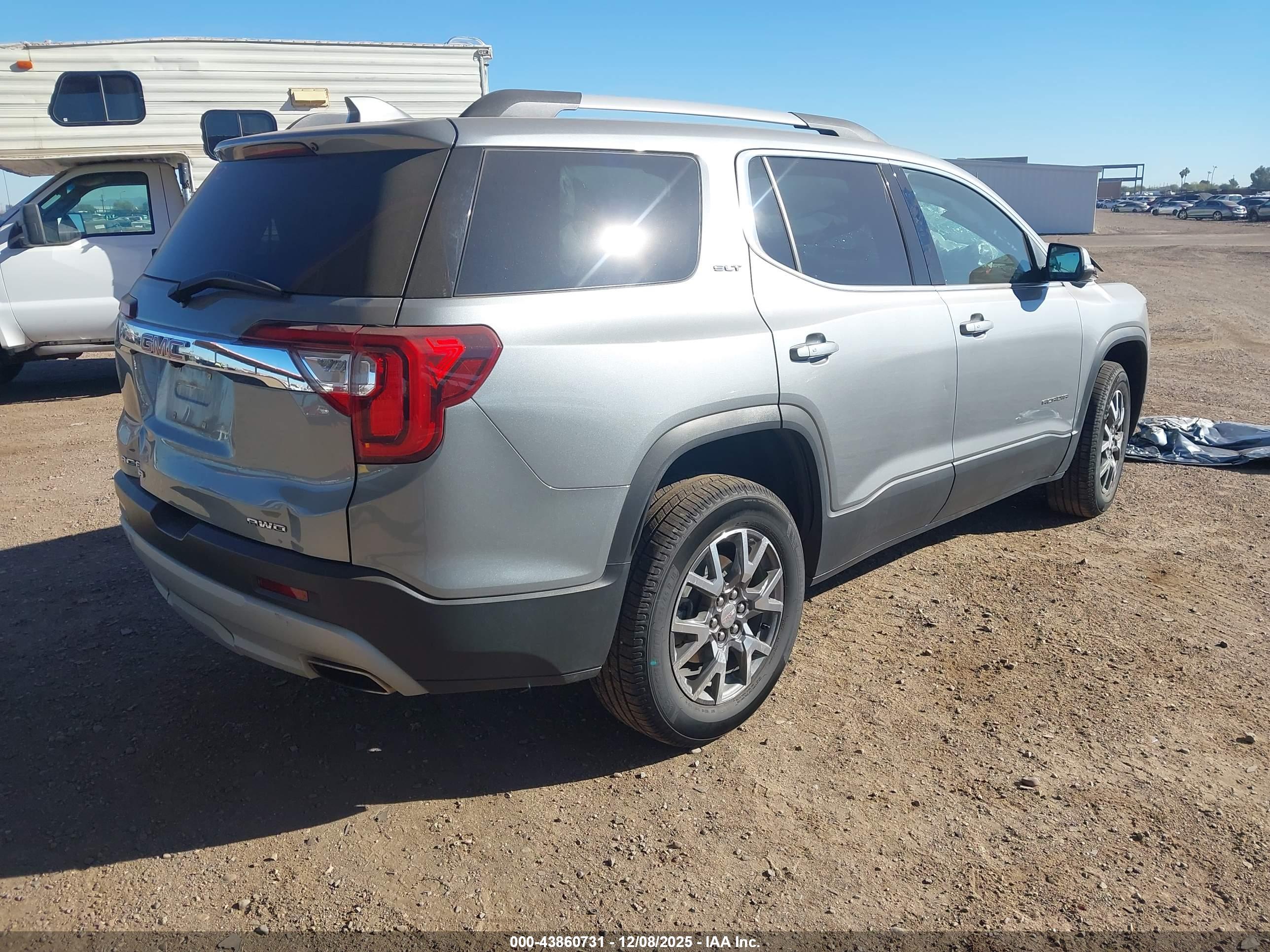 GMC ACADIA image 4