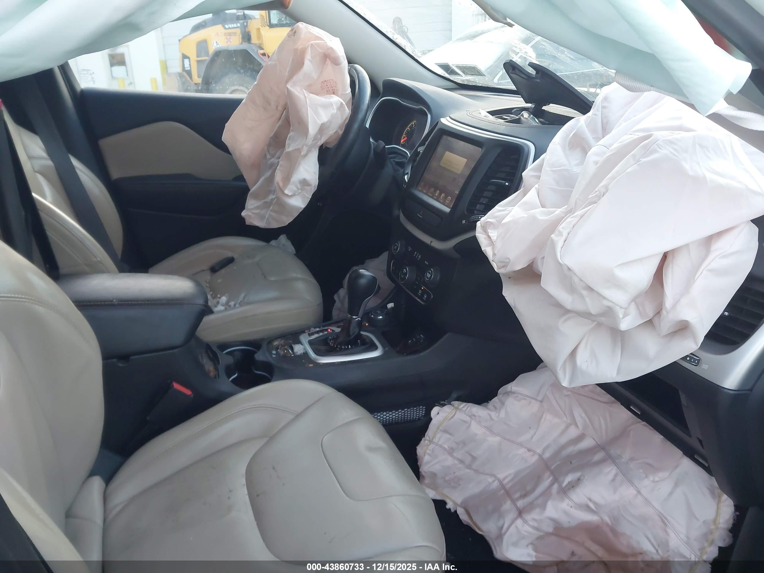 JEEP CHEROKEE image 5