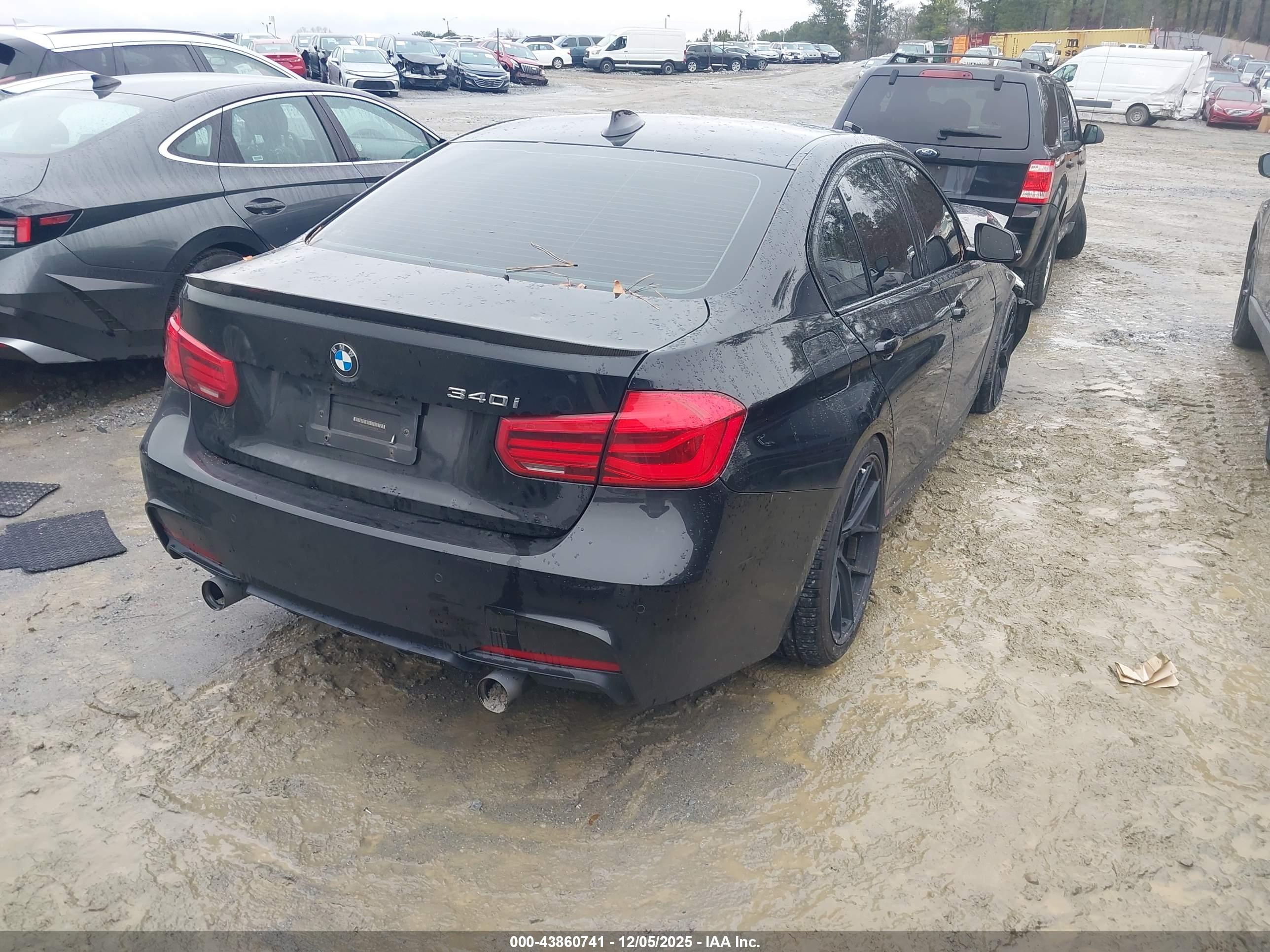BMW 340I image 4