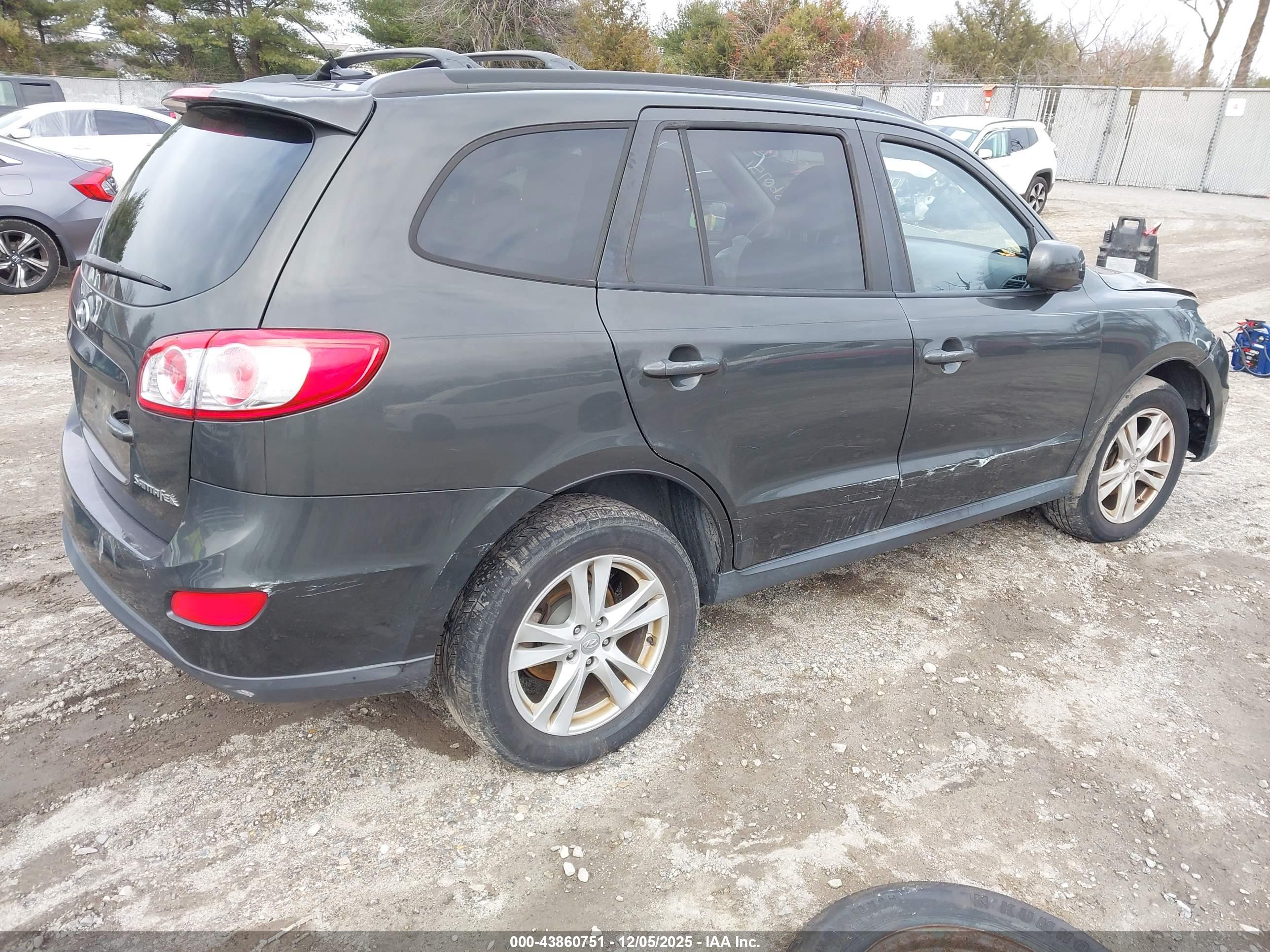 HYUNDAI SANTA image 4