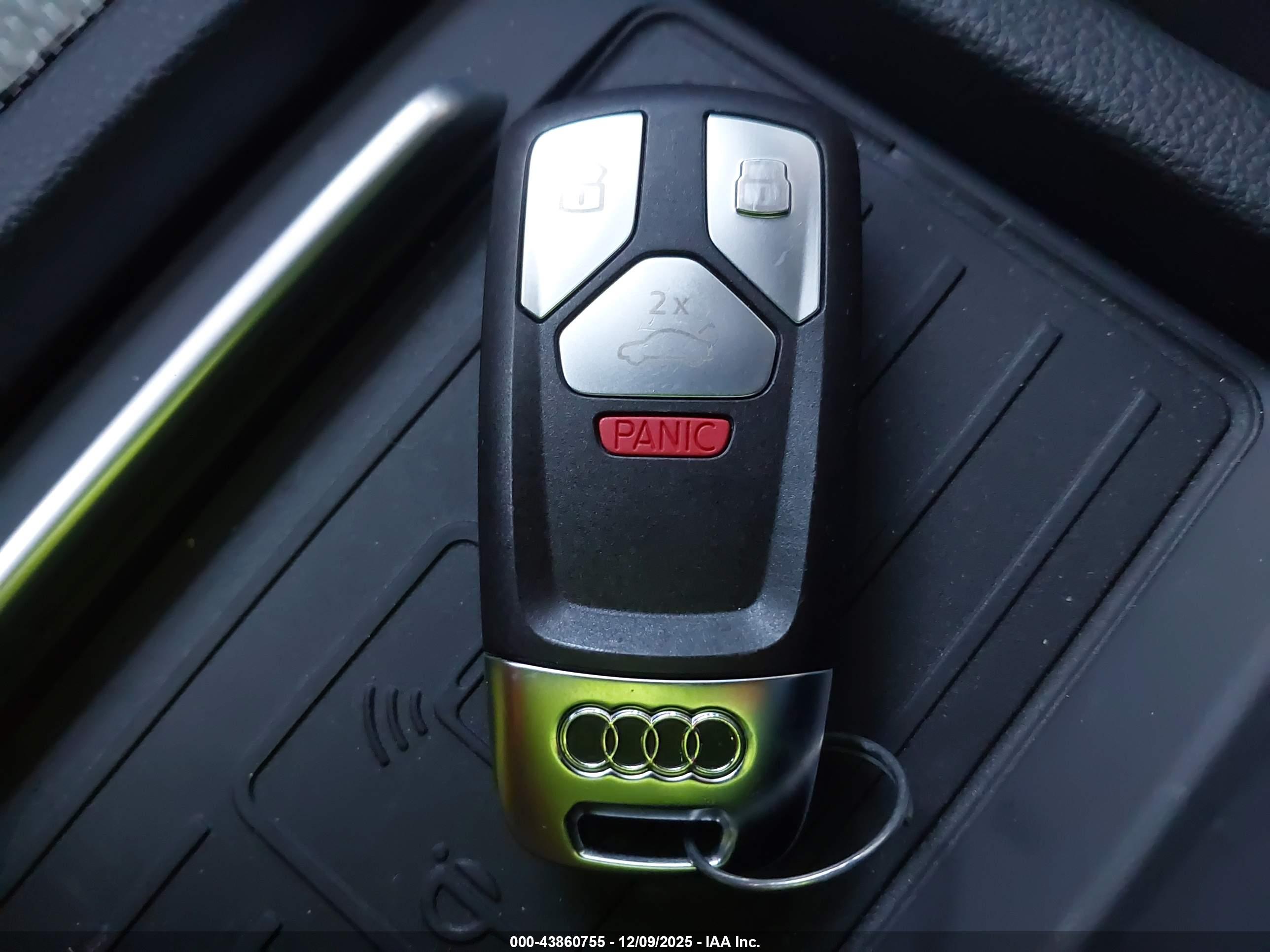 AUDI SQ5 image 11