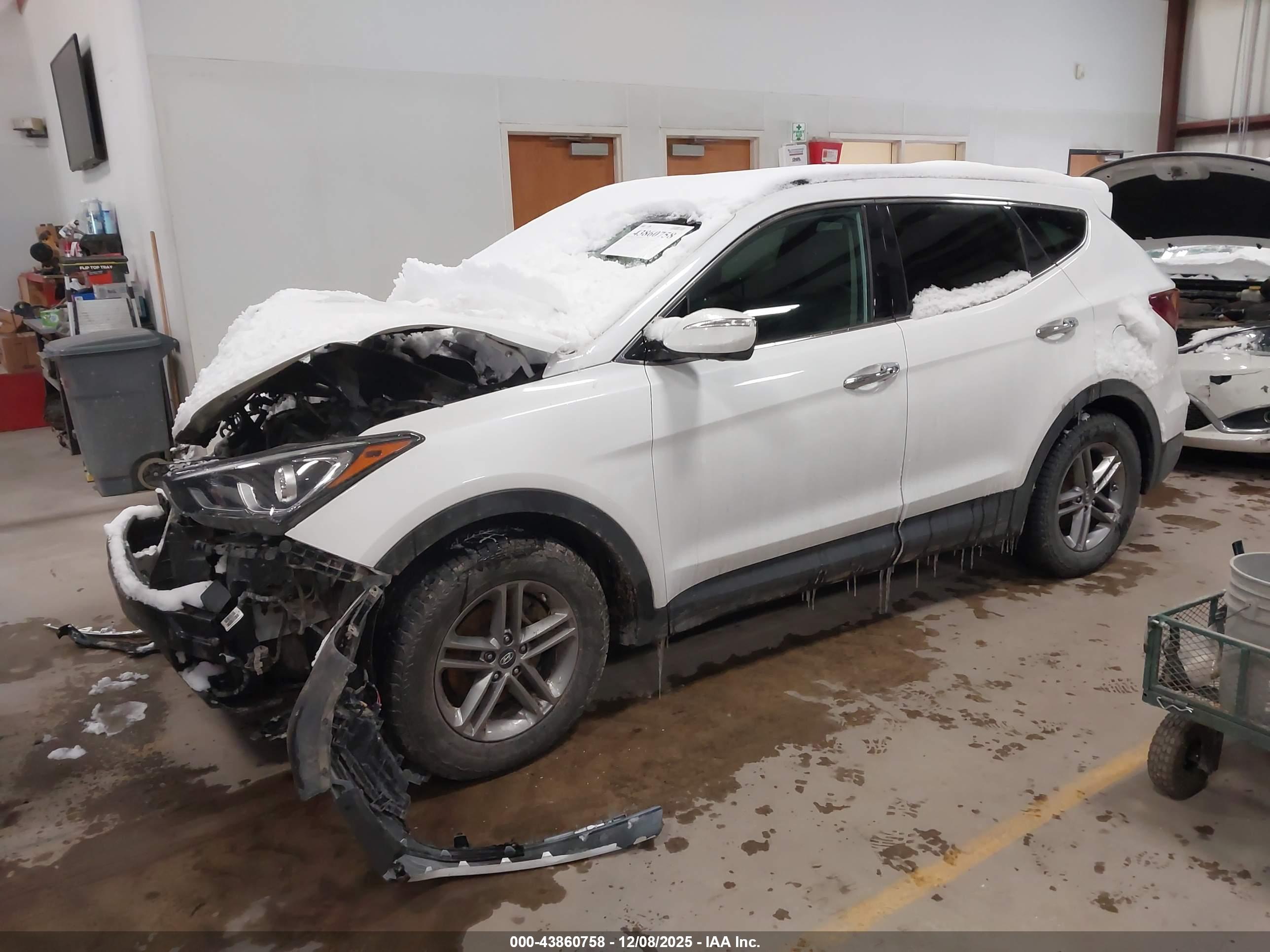 HYUNDAI SANTA image 2