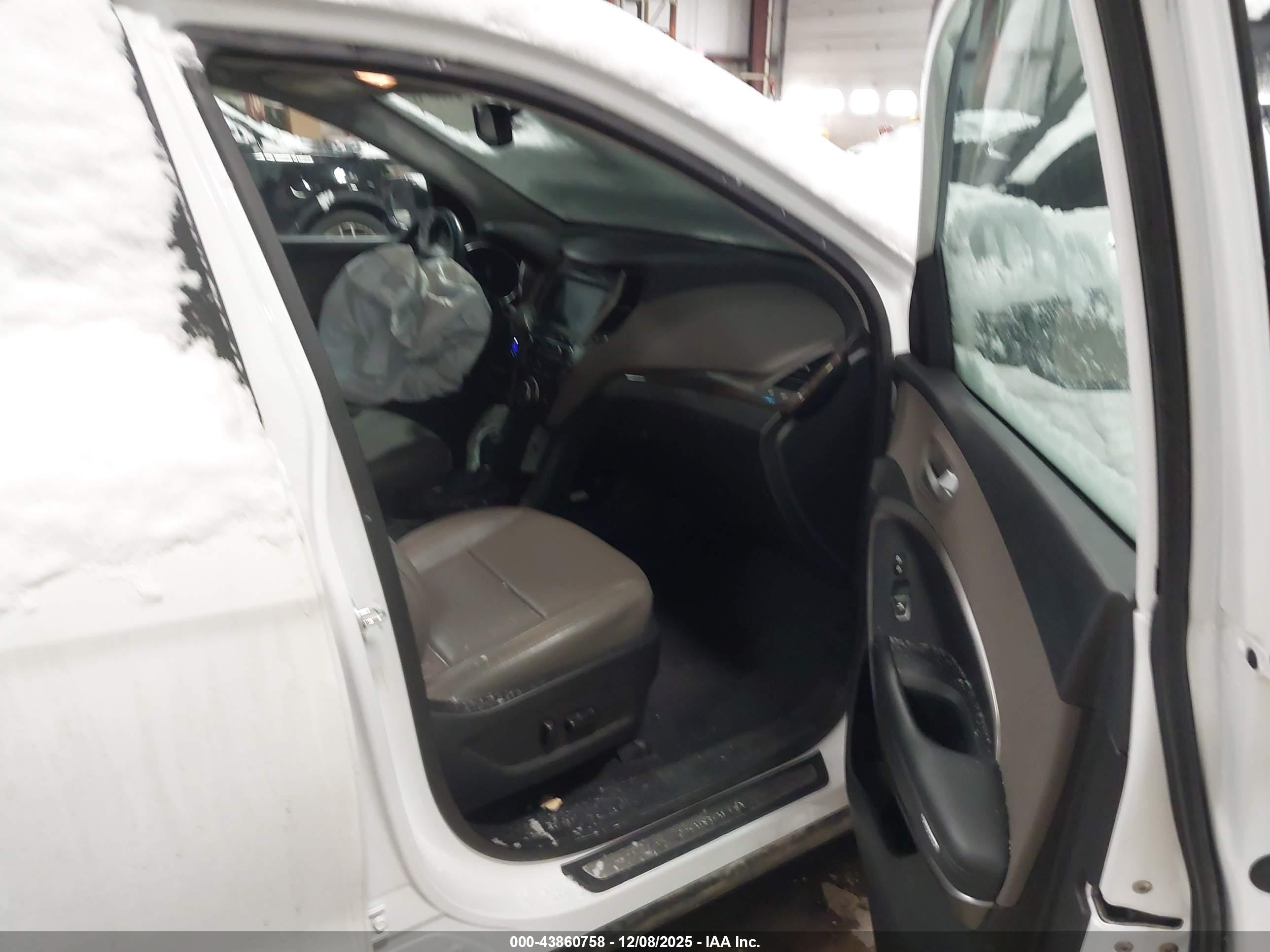 HYUNDAI SANTA image 5