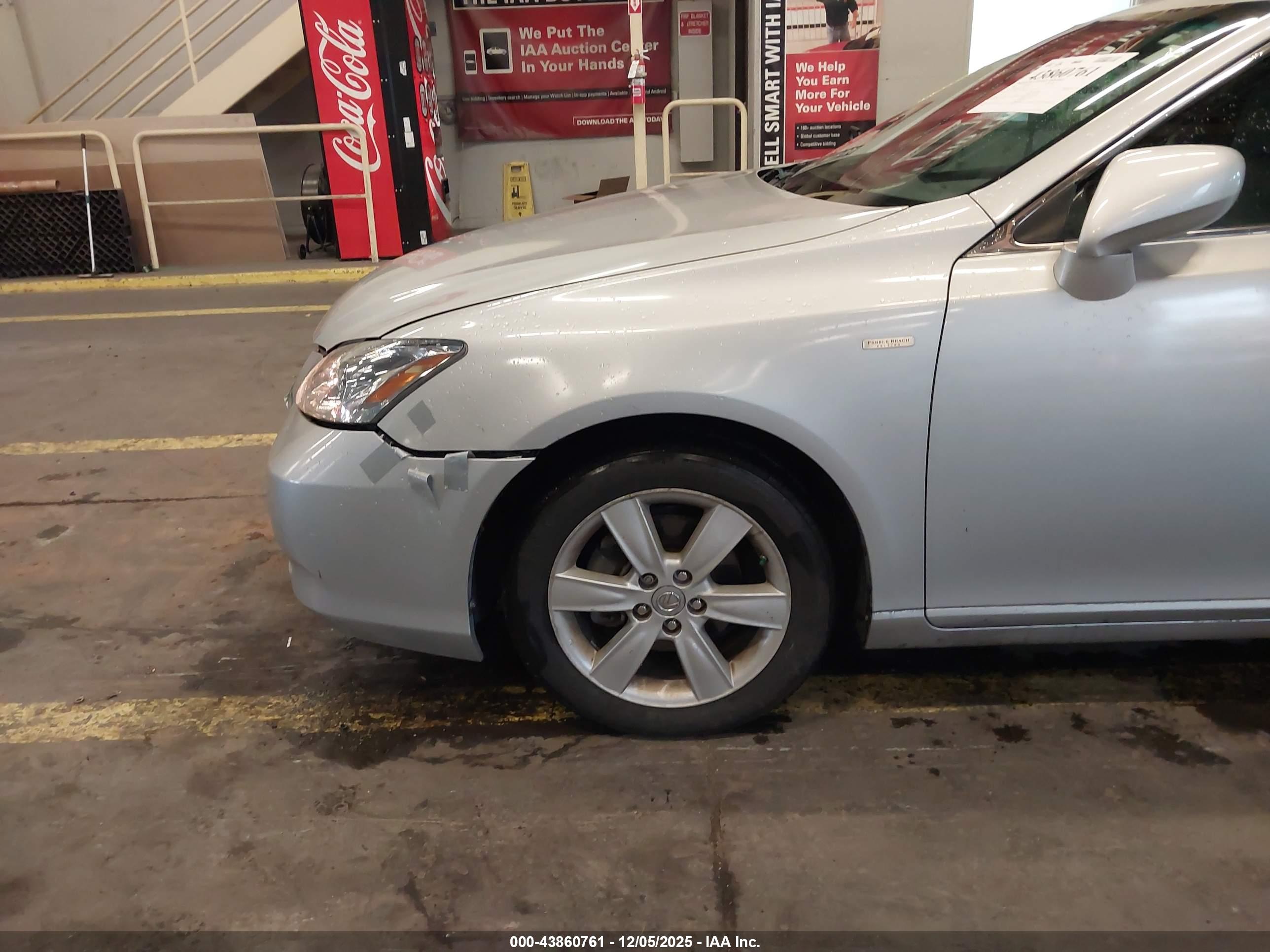 LEXUS ES image 6