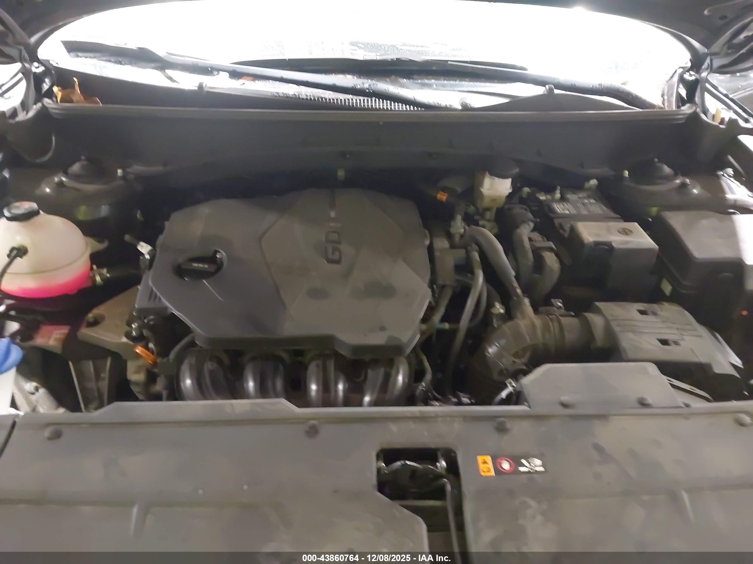 HYUNDAI TUCSON image 10