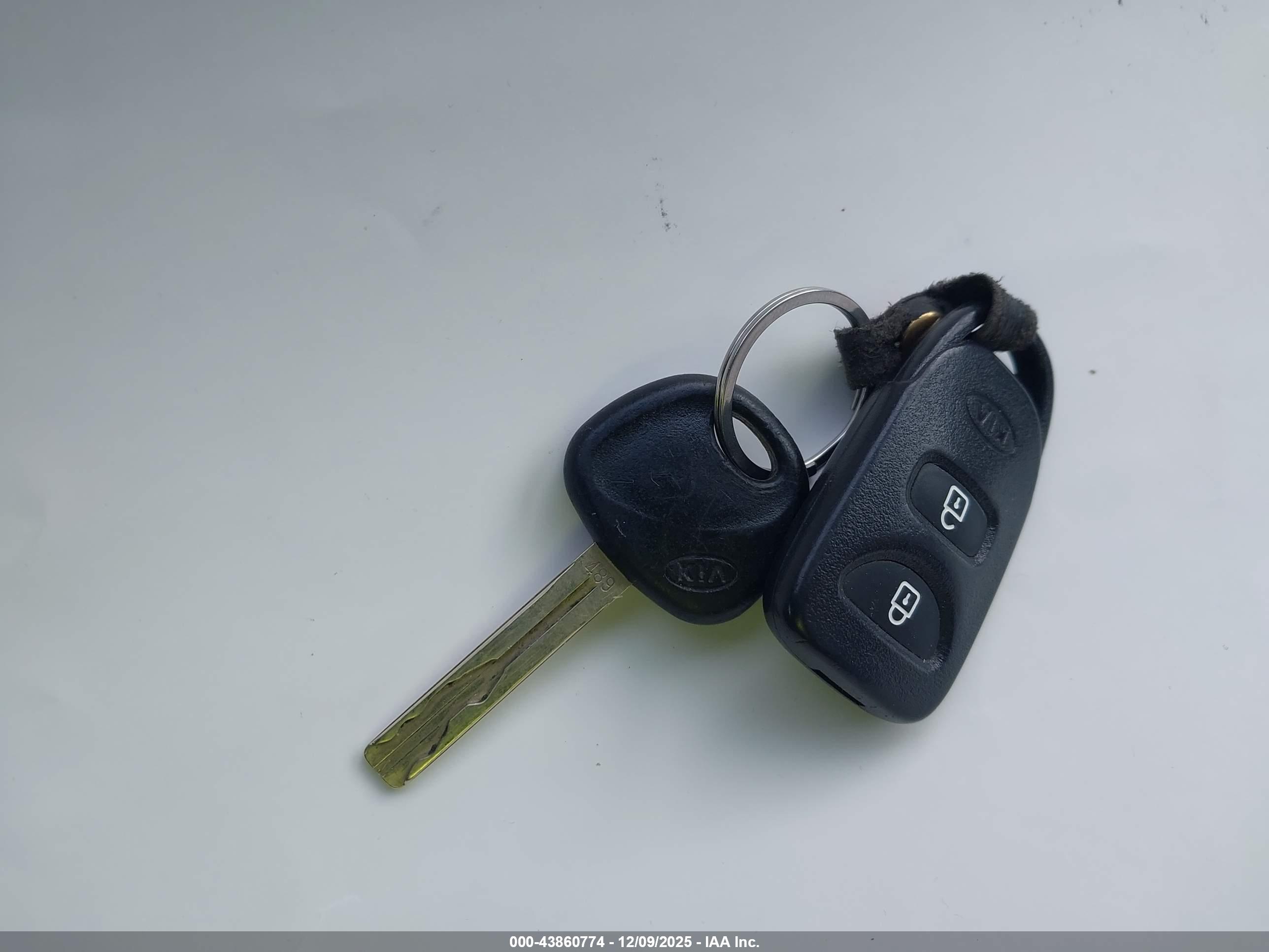 KIA SORENTO image 11