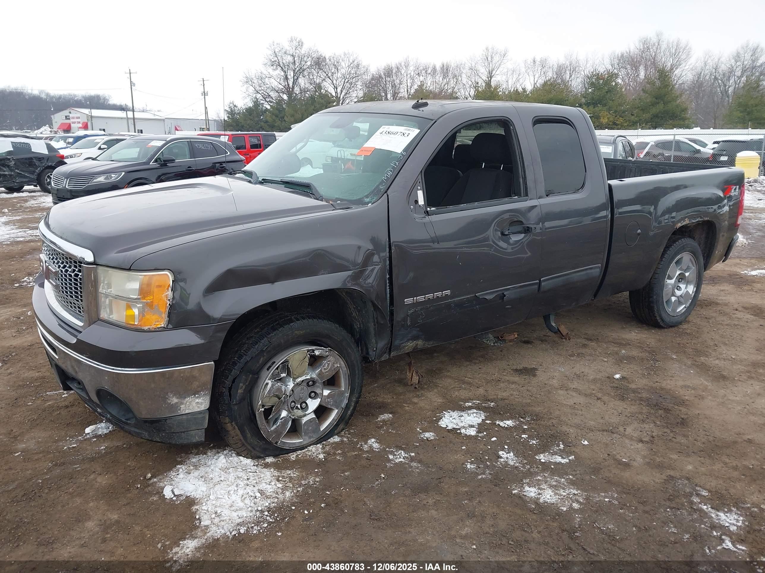 GMC SIERRA image 2
