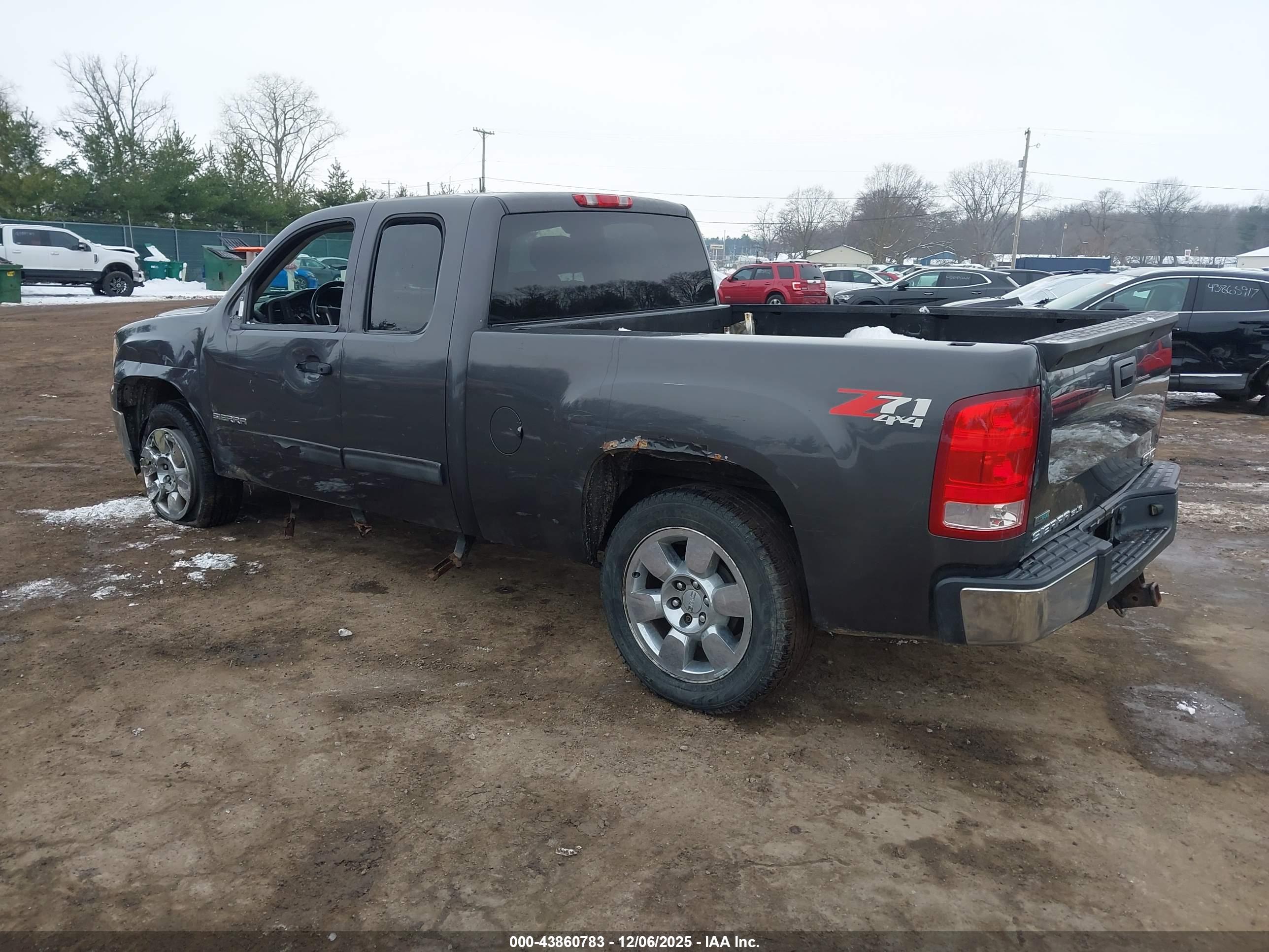 GMC SIERRA image 3