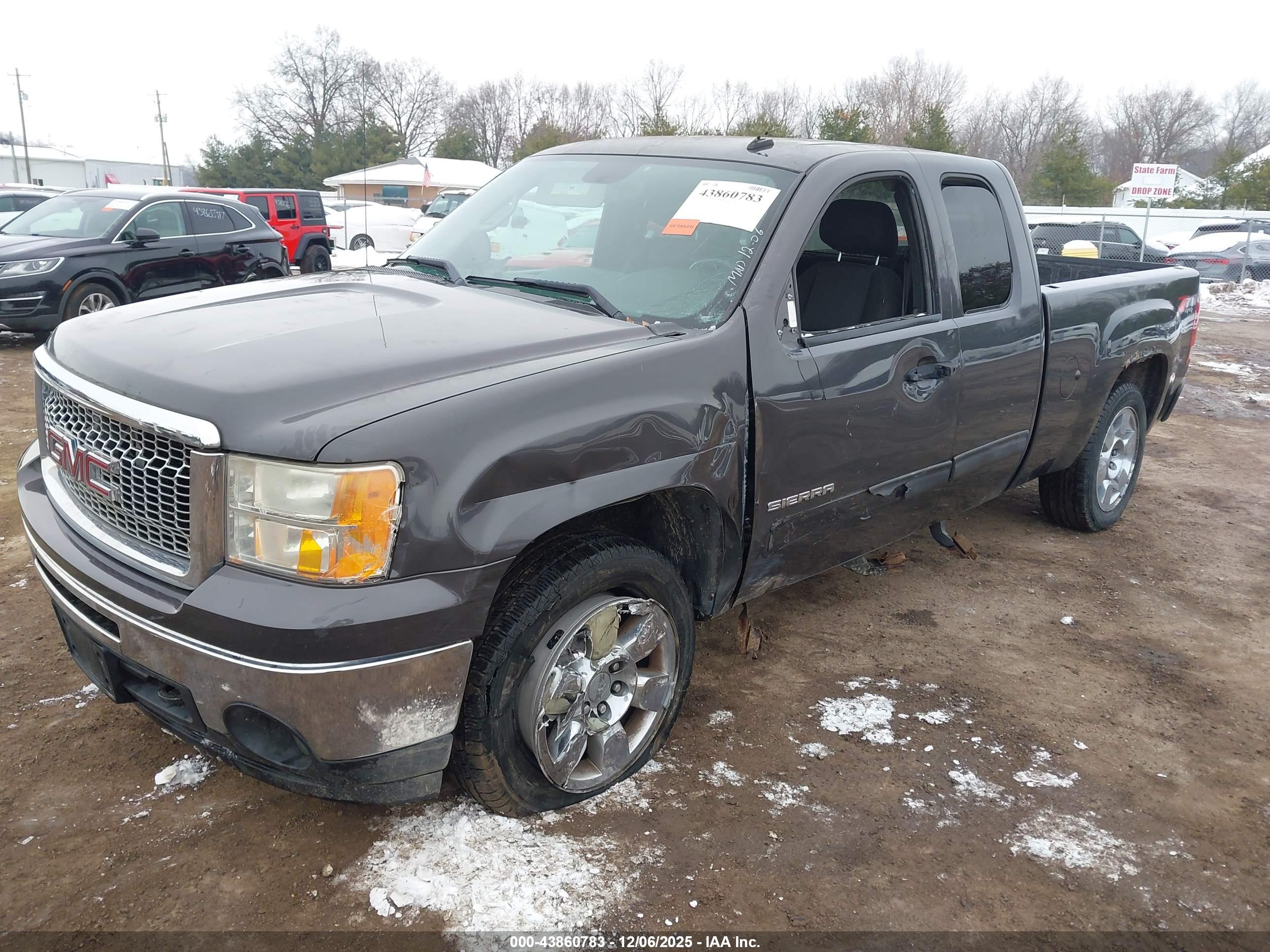 GMC SIERRA image 6