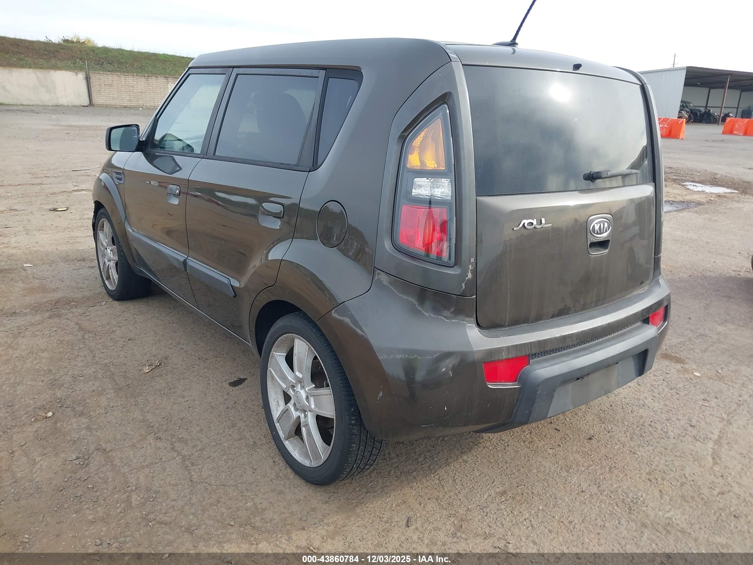 KIA SOUL image 3
