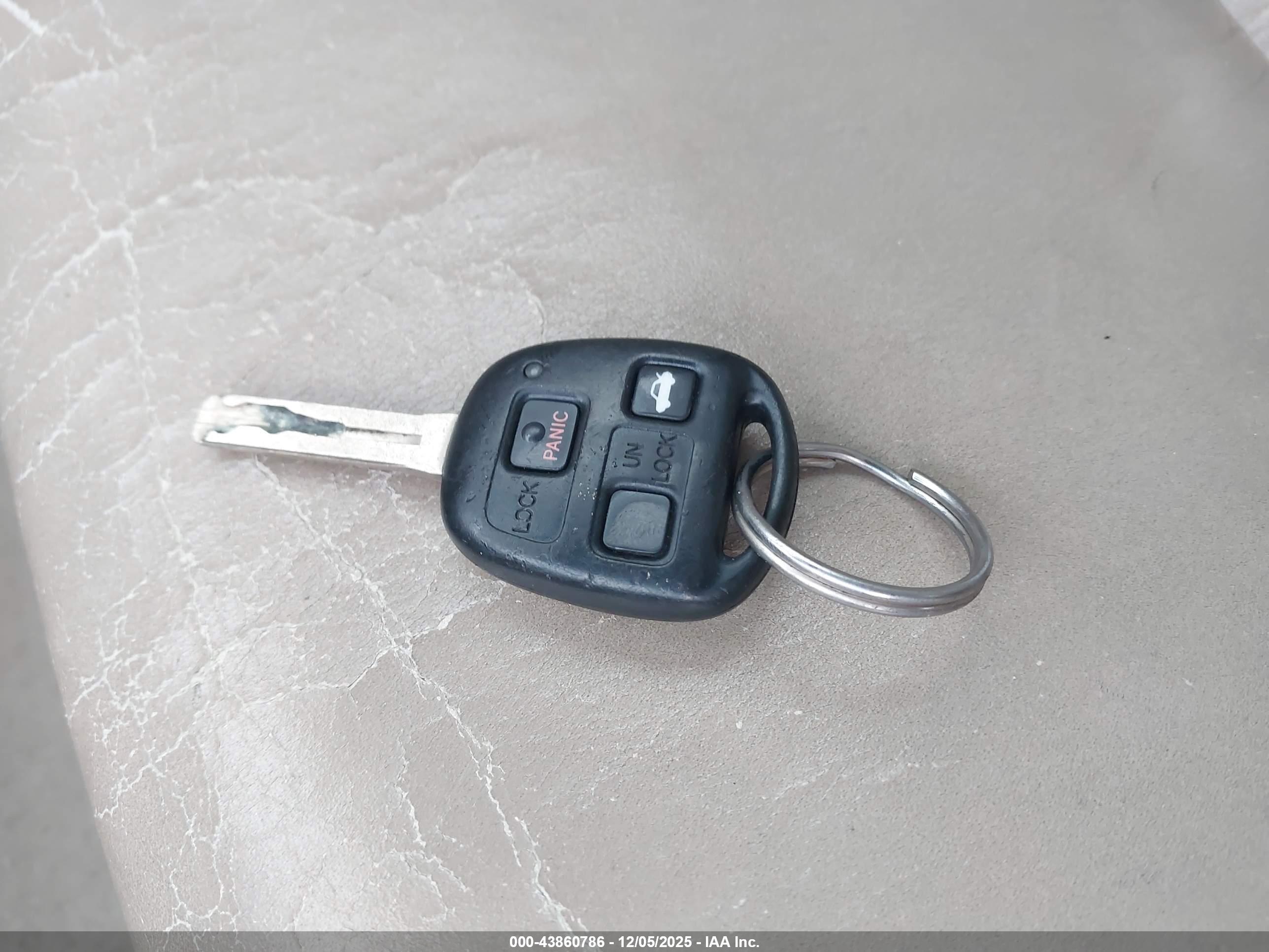 LEXUS ES image 11