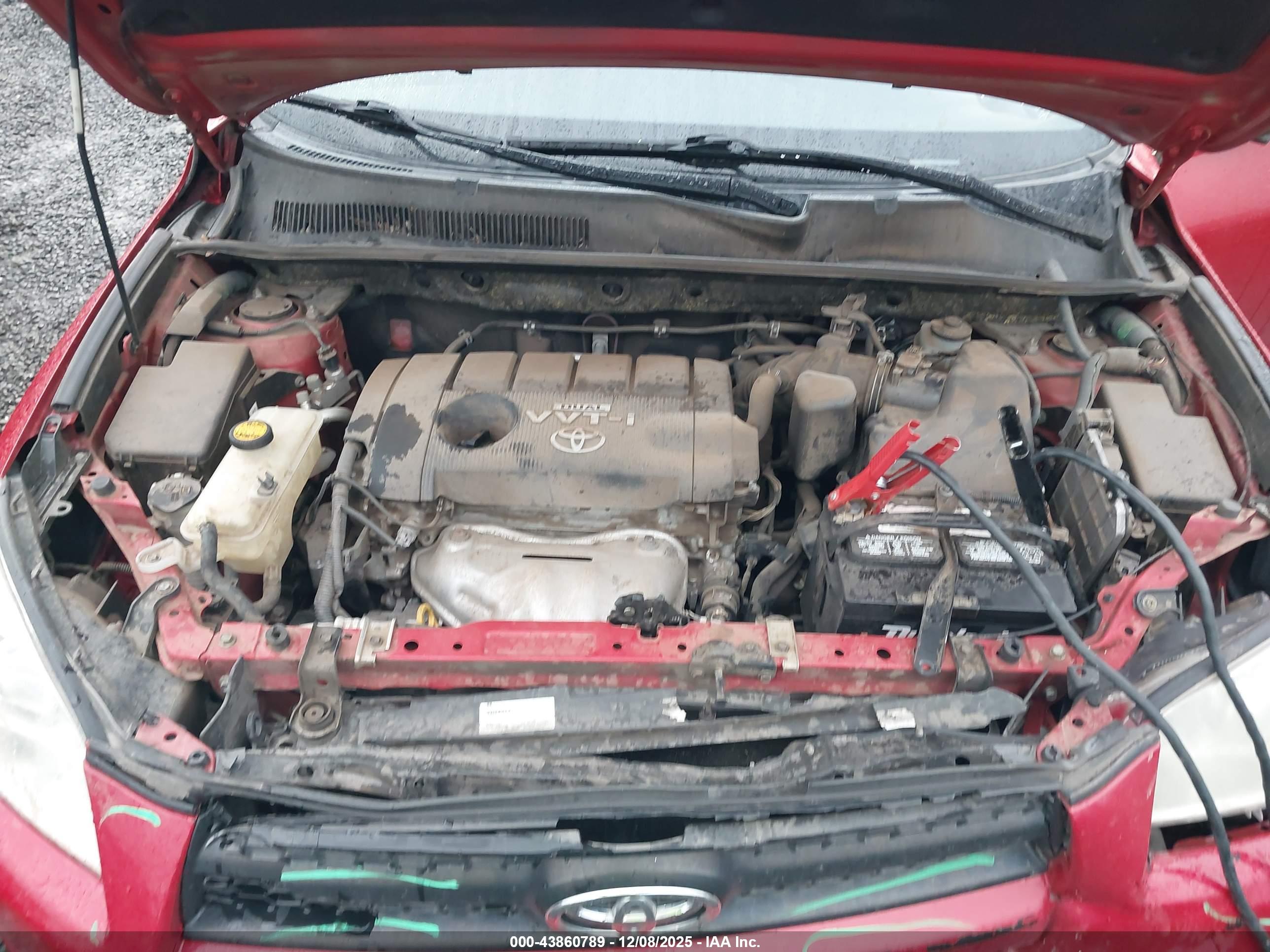 TOYOTA RAV4 image 10