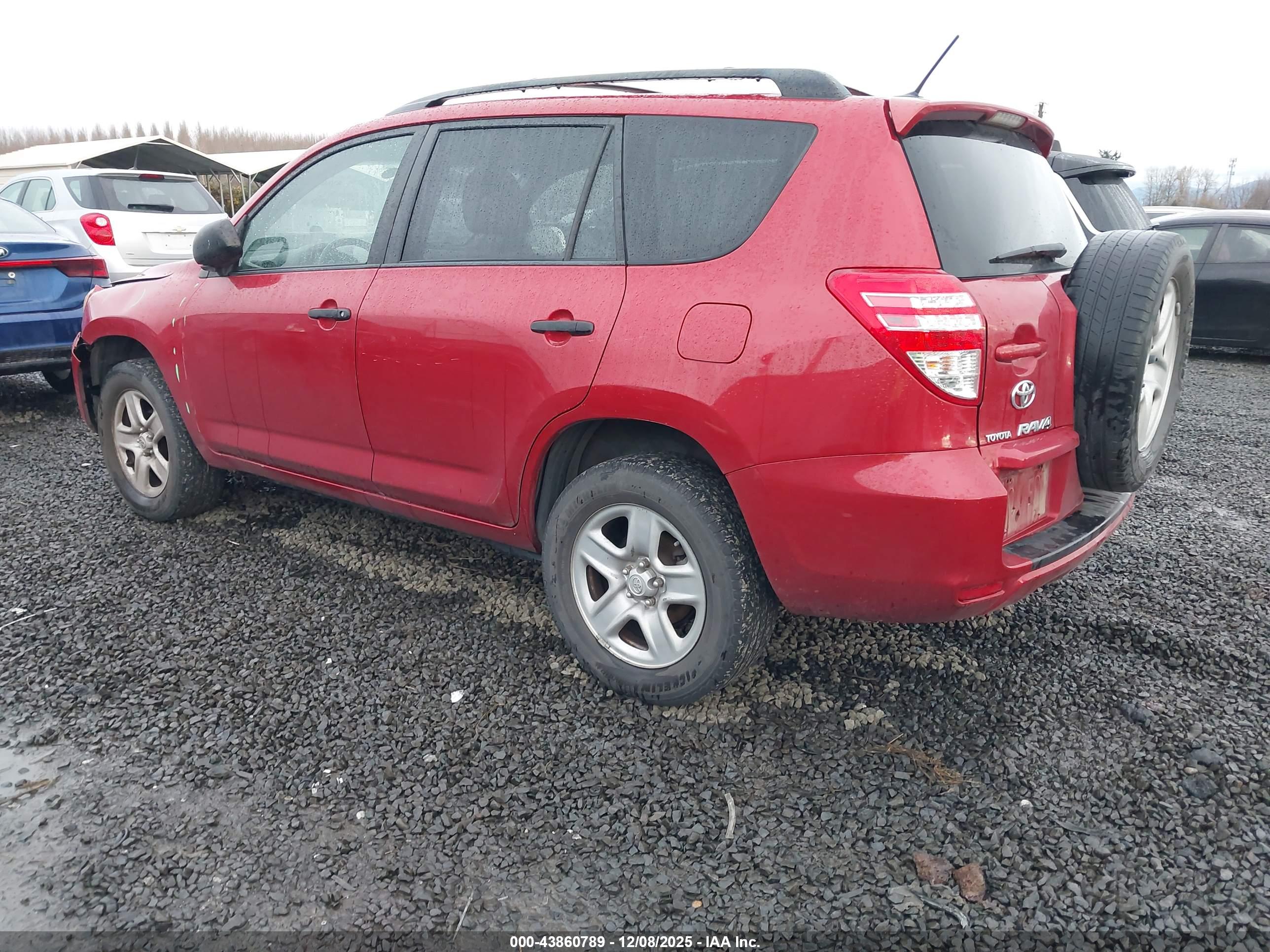 TOYOTA RAV4 image 3