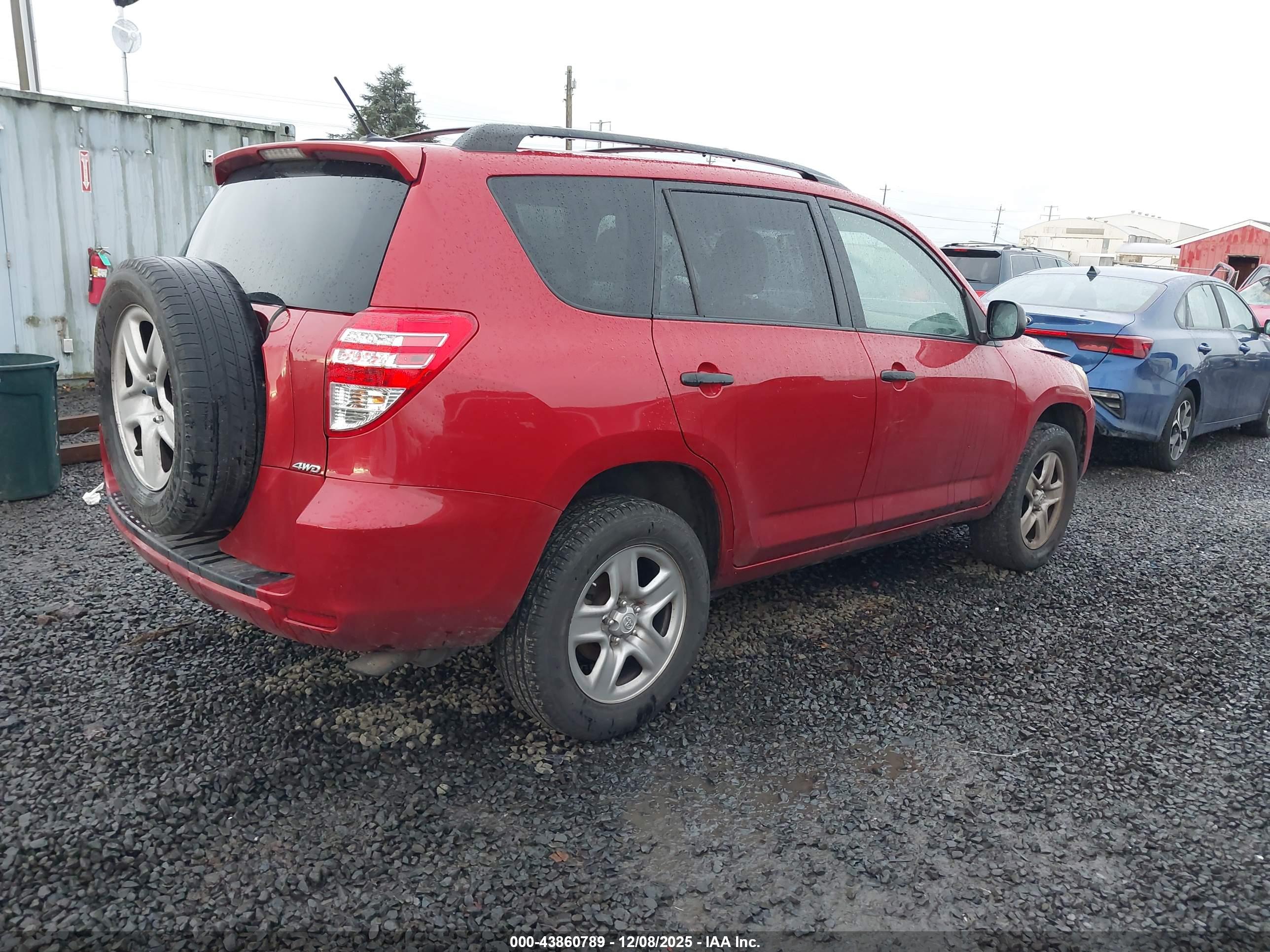 TOYOTA RAV4 image 4