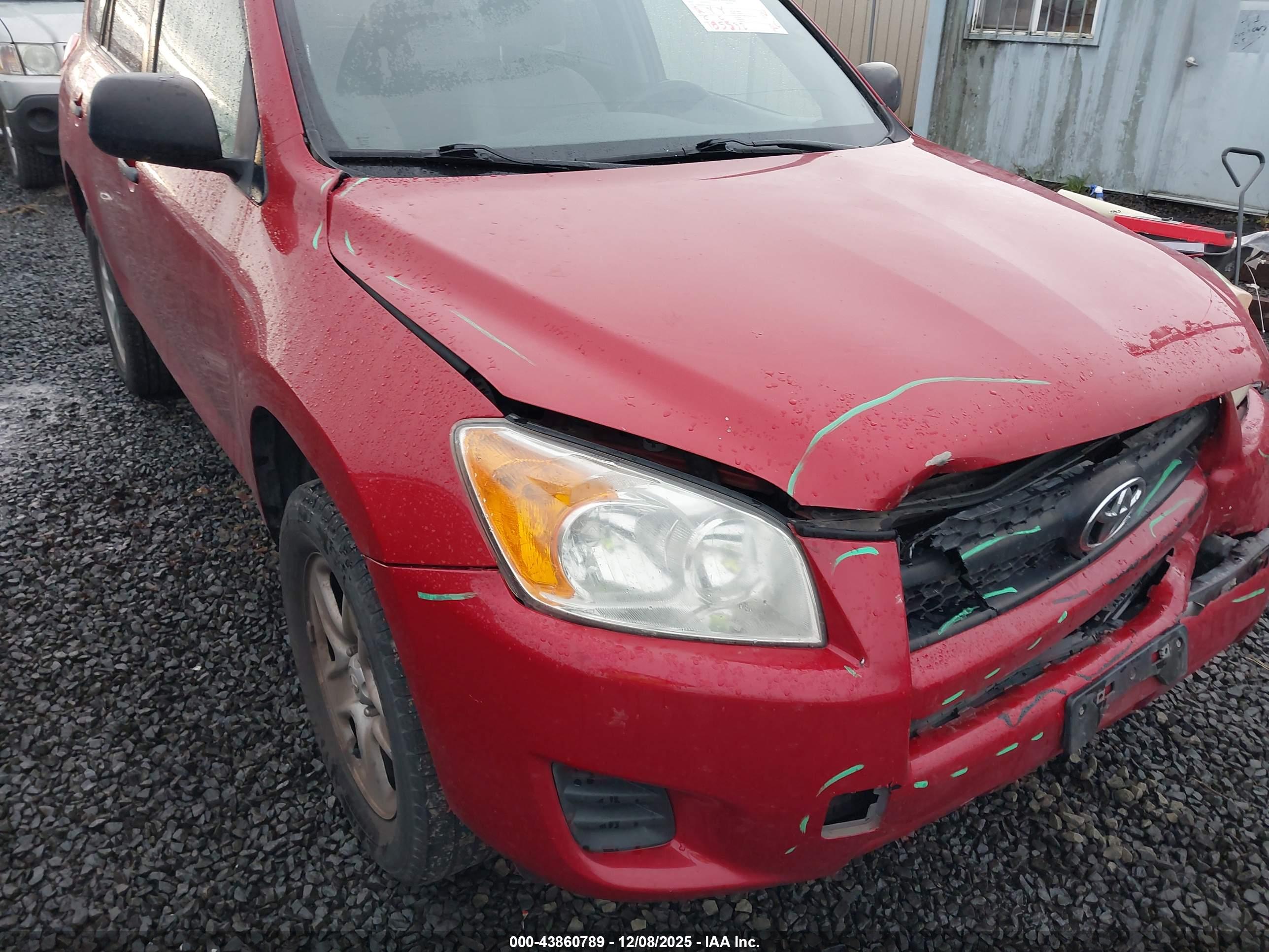 TOYOTA RAV4 image 6