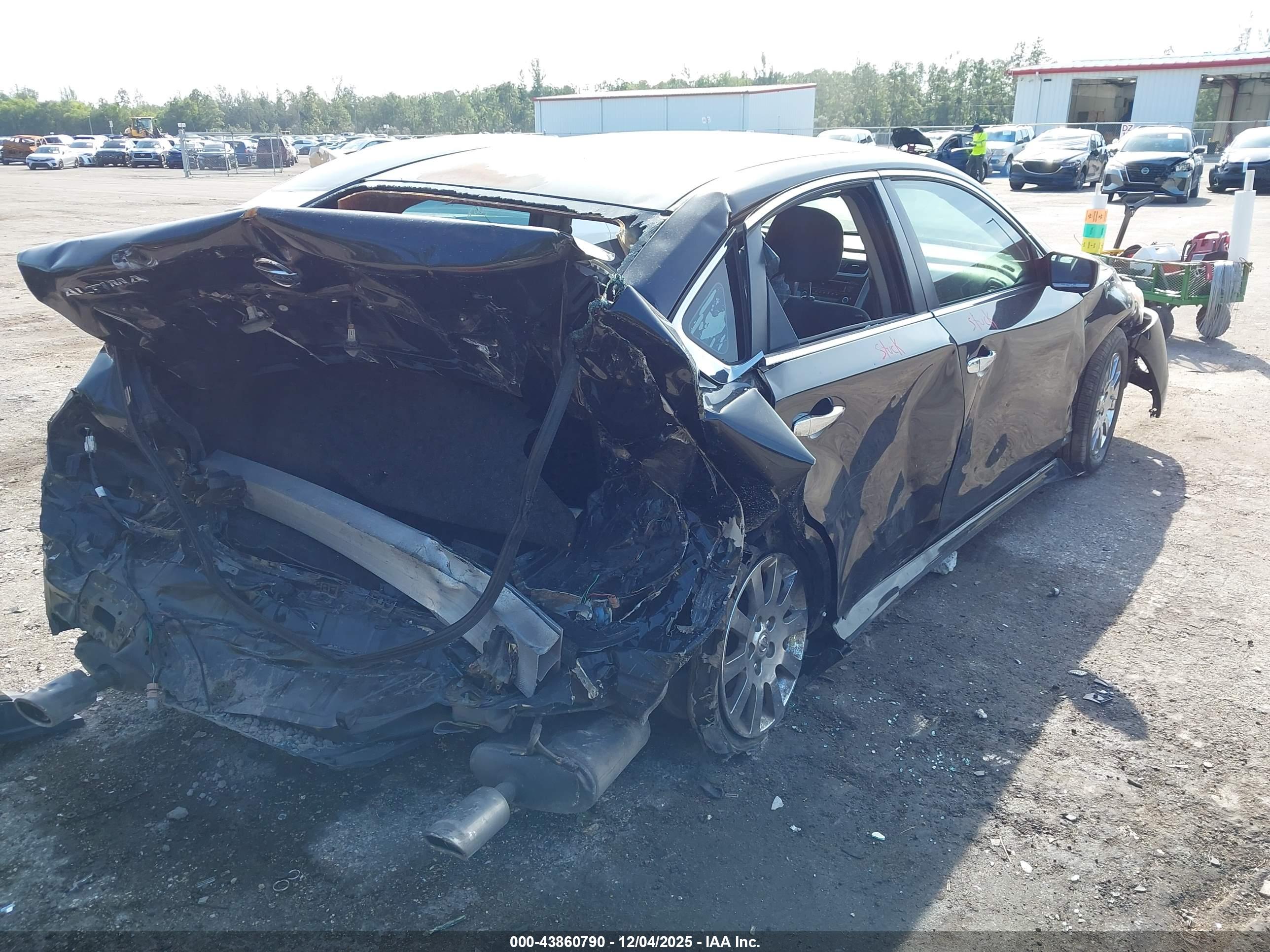 NISSAN ALTIMA image 4