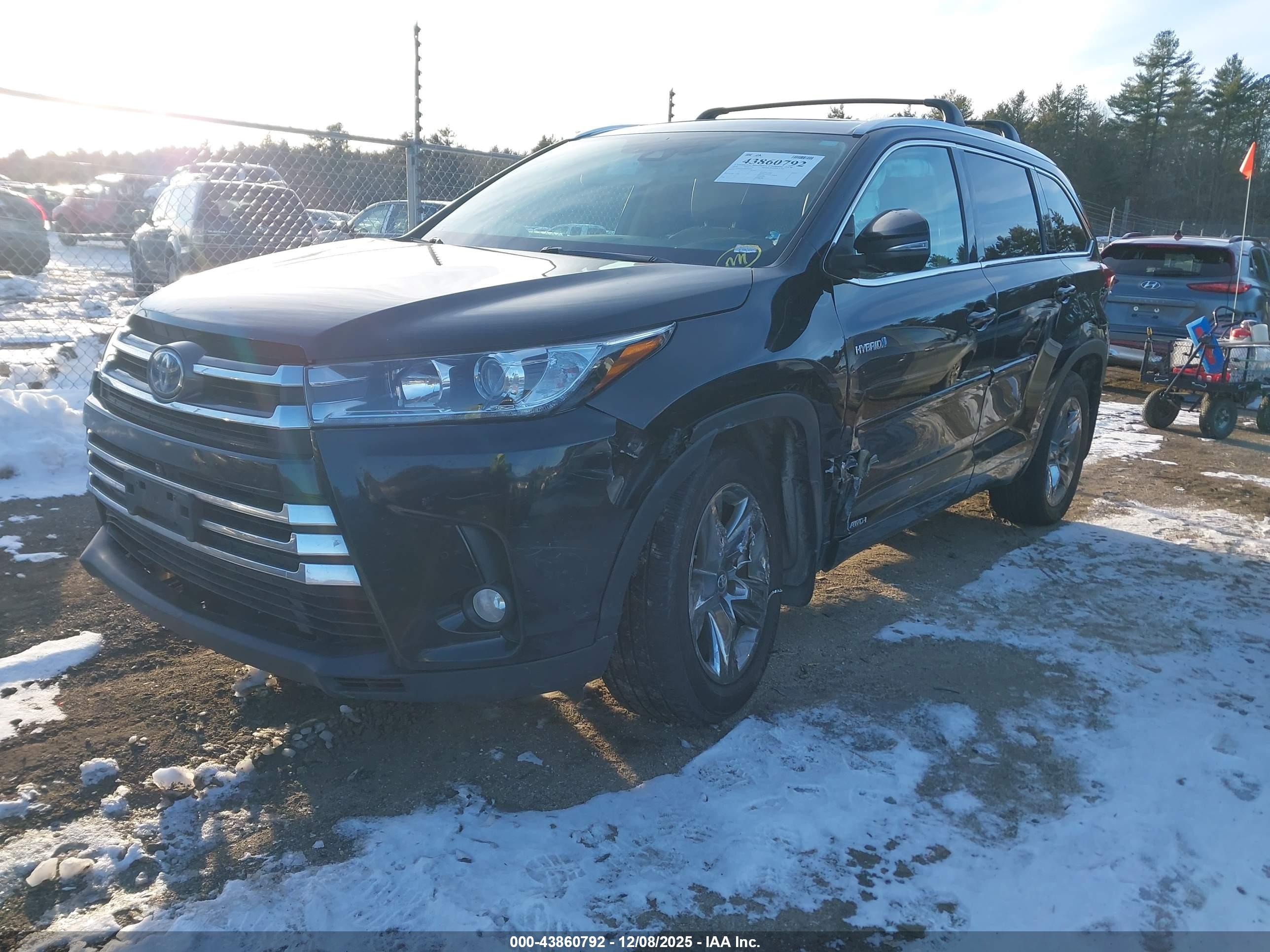 TOYOTA HIGHLANDER image 2