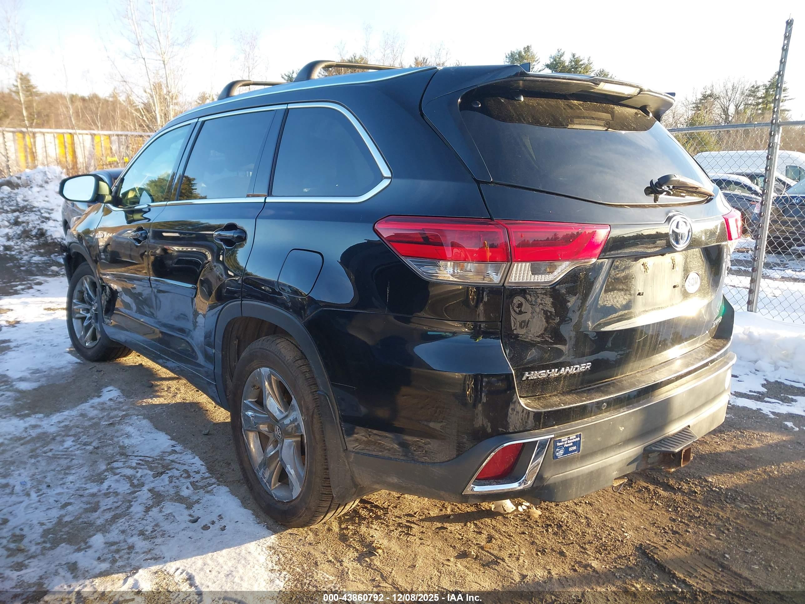 TOYOTA HIGHLANDER image 3