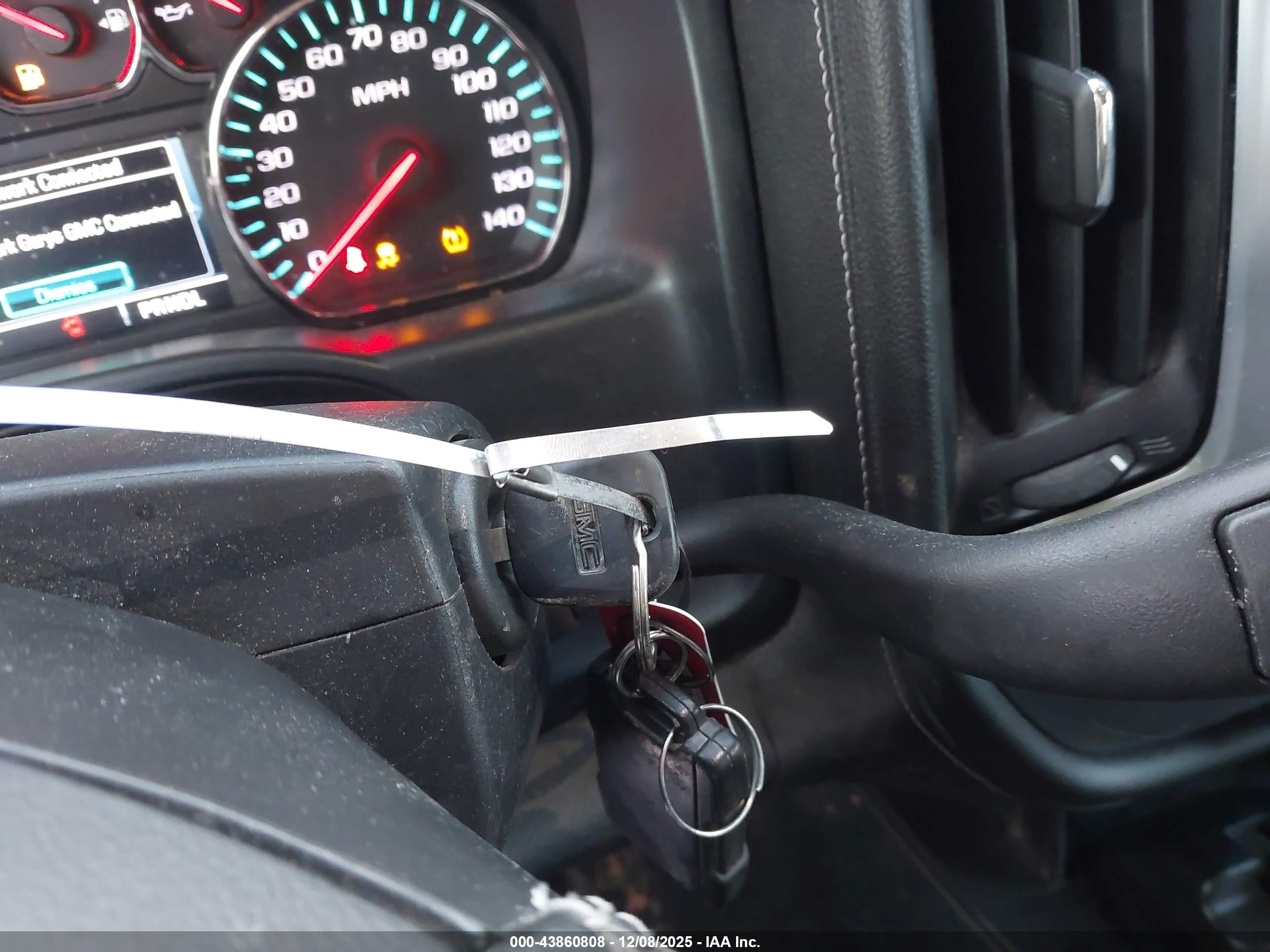 GMC SIERRA image 11