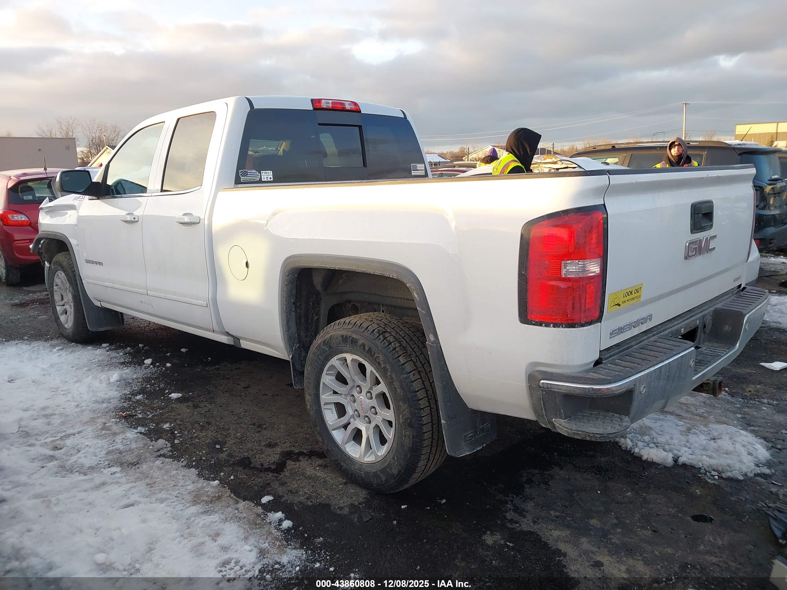 GMC SIERRA image 3